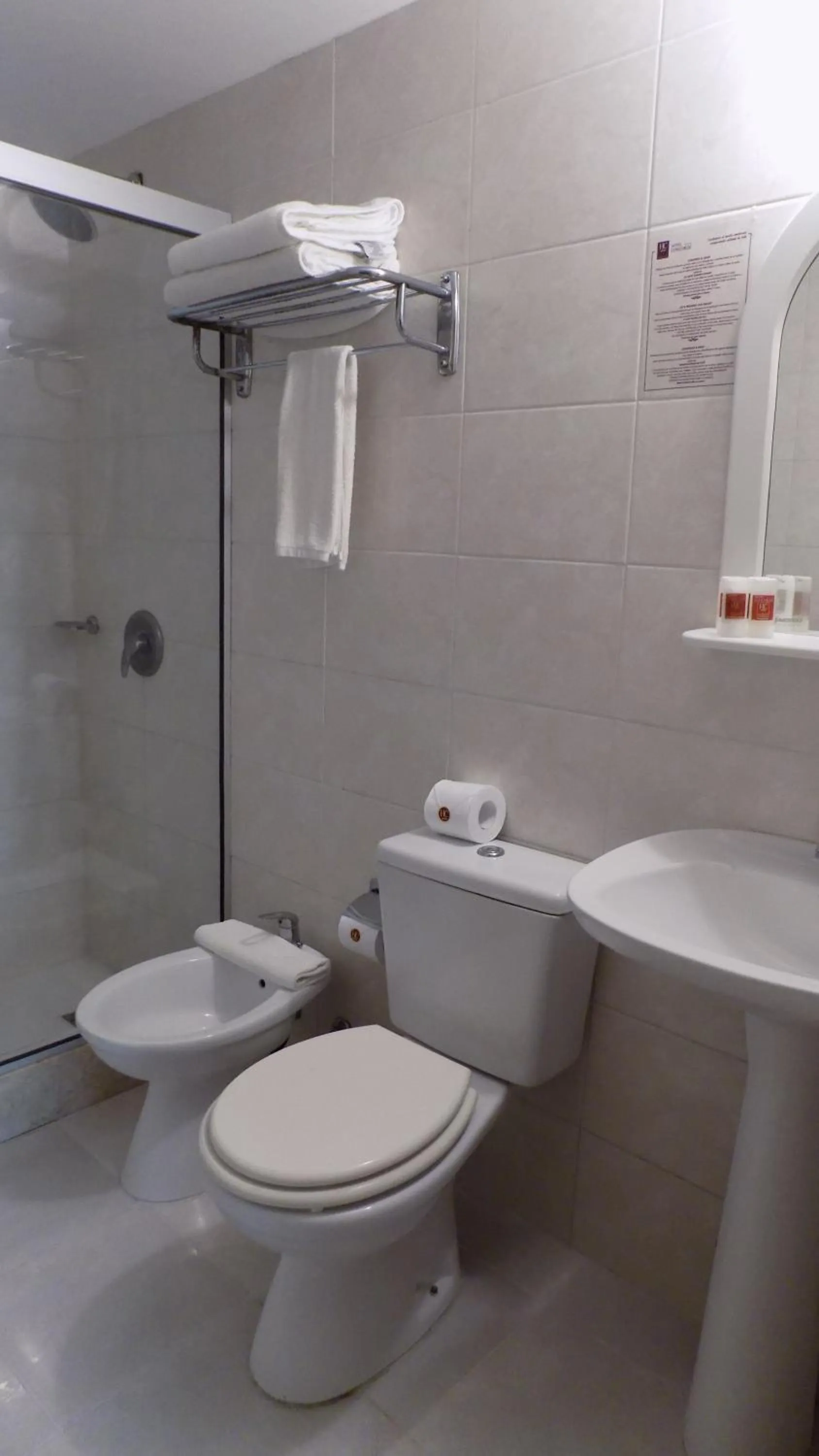 Toilet in Hotel Concorde