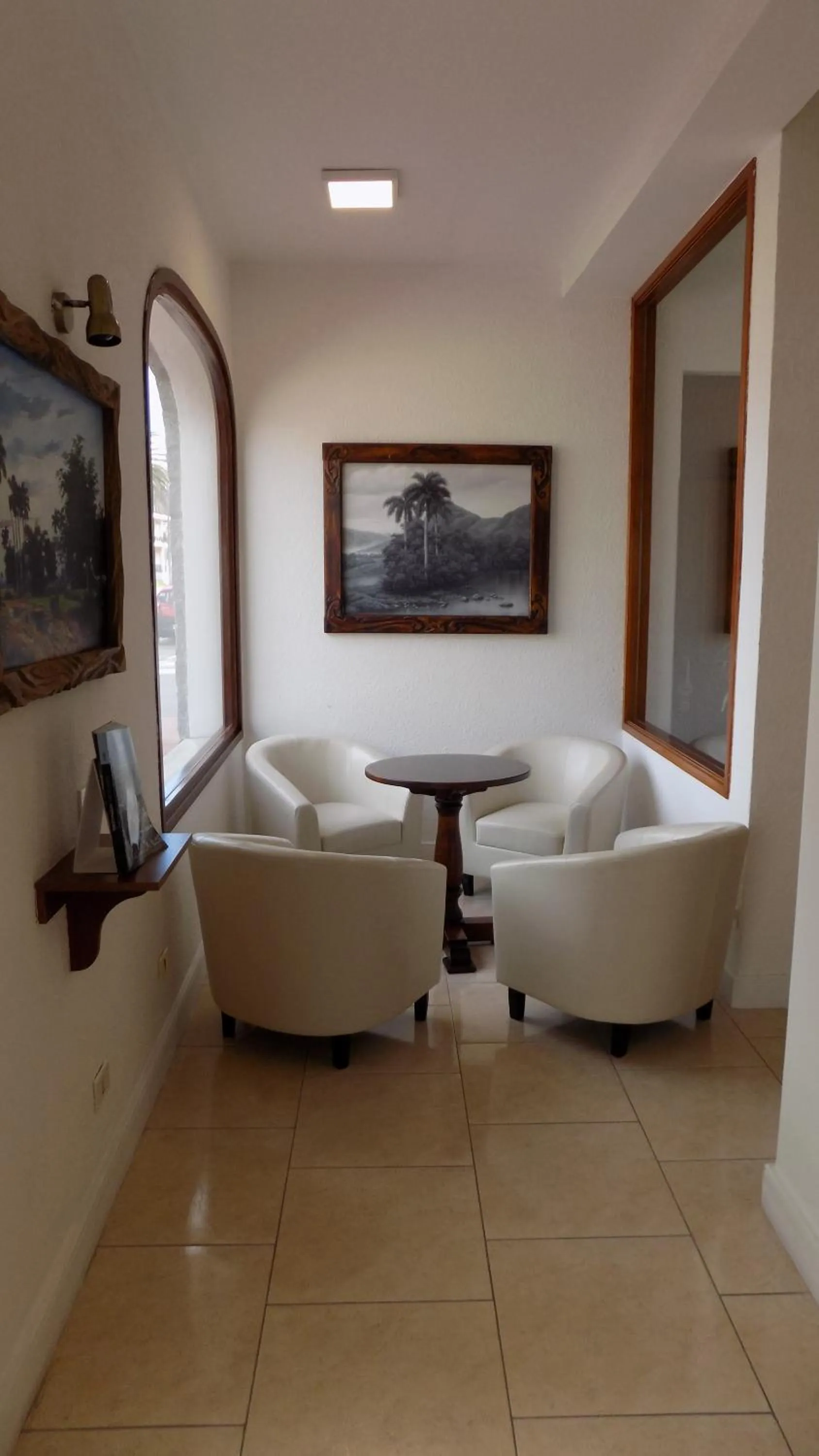 Seating area in Hotel Concorde