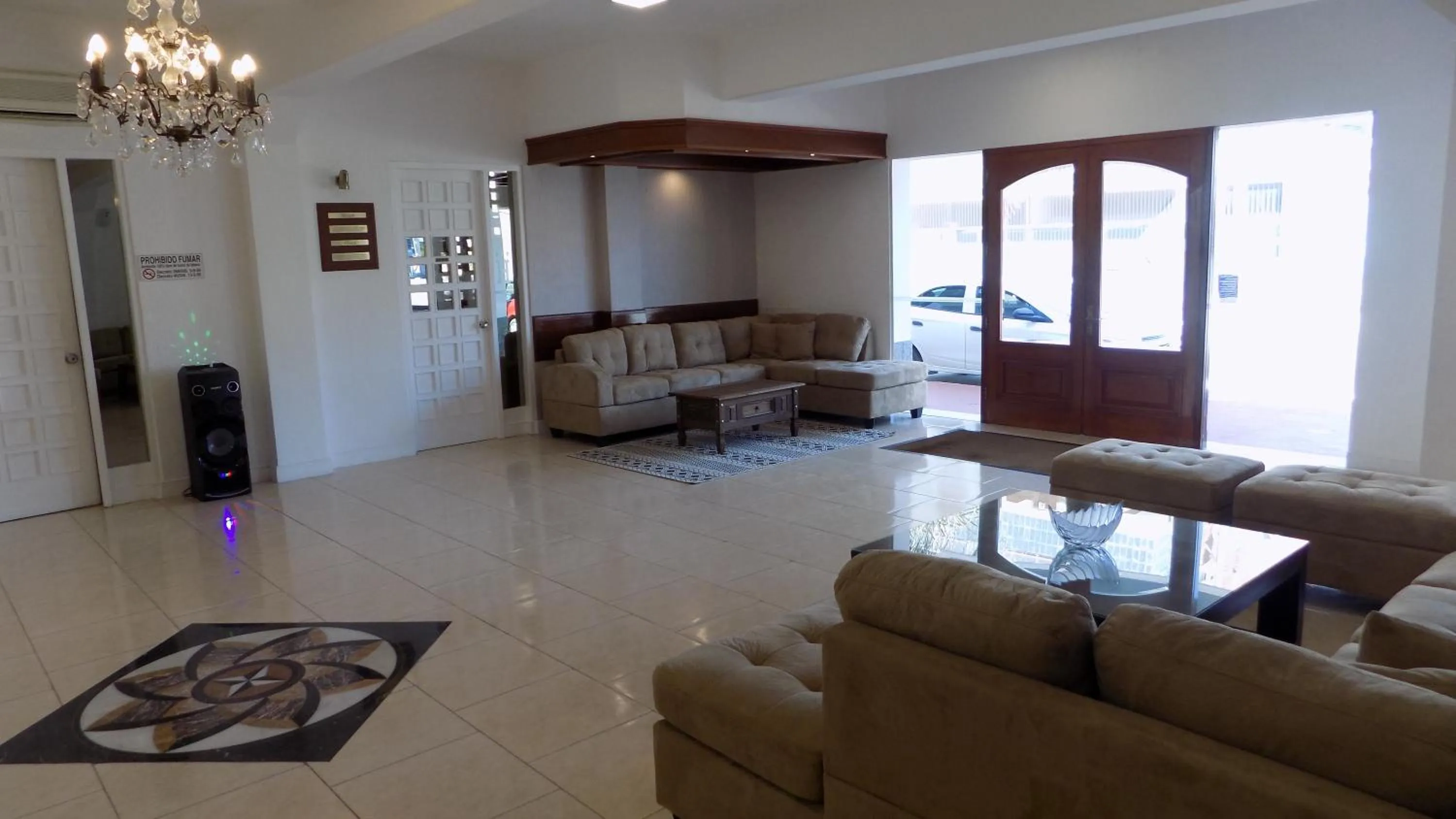 Seating area in Hotel Concorde
