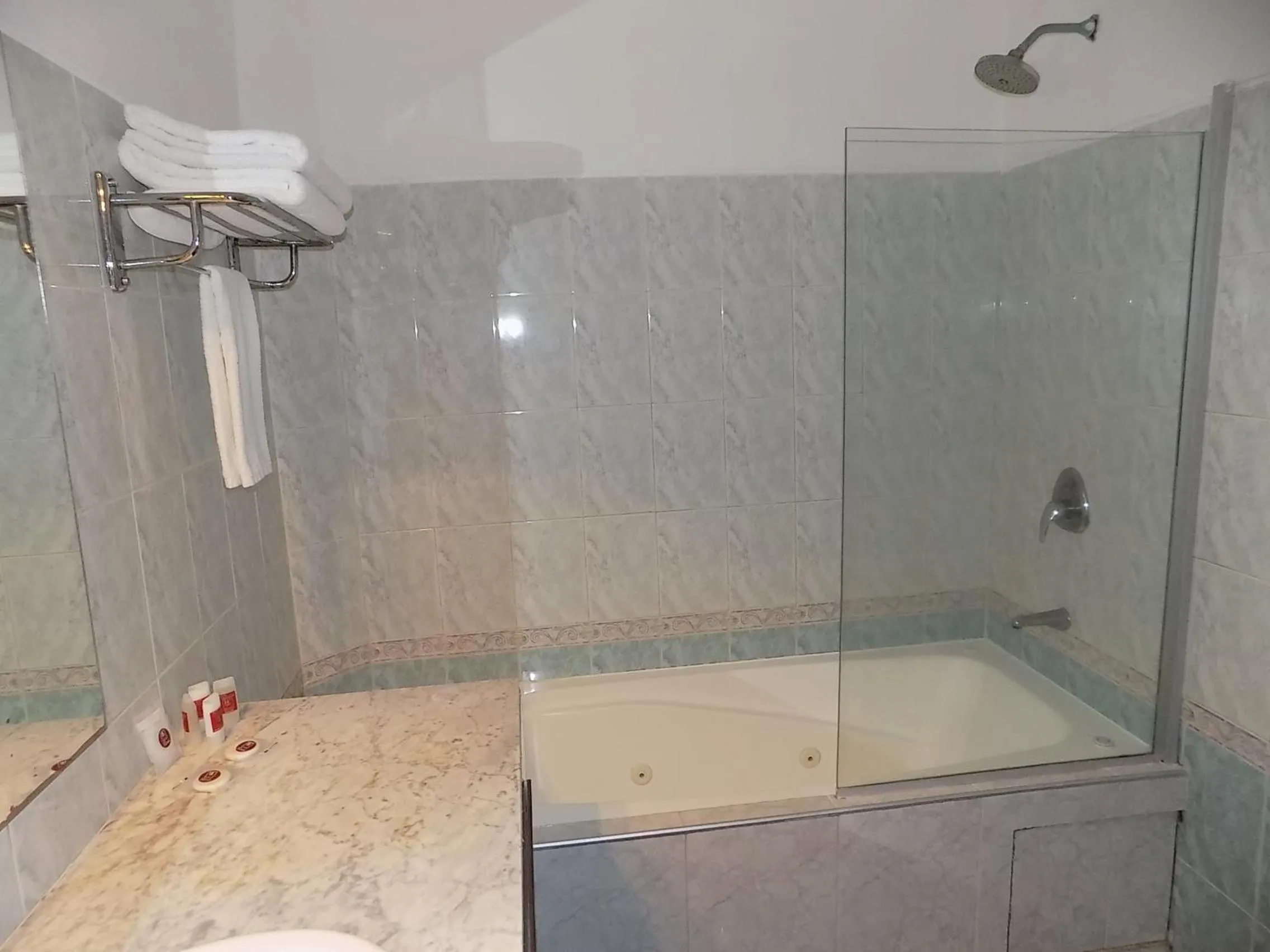 Bathroom in Hotel Concorde