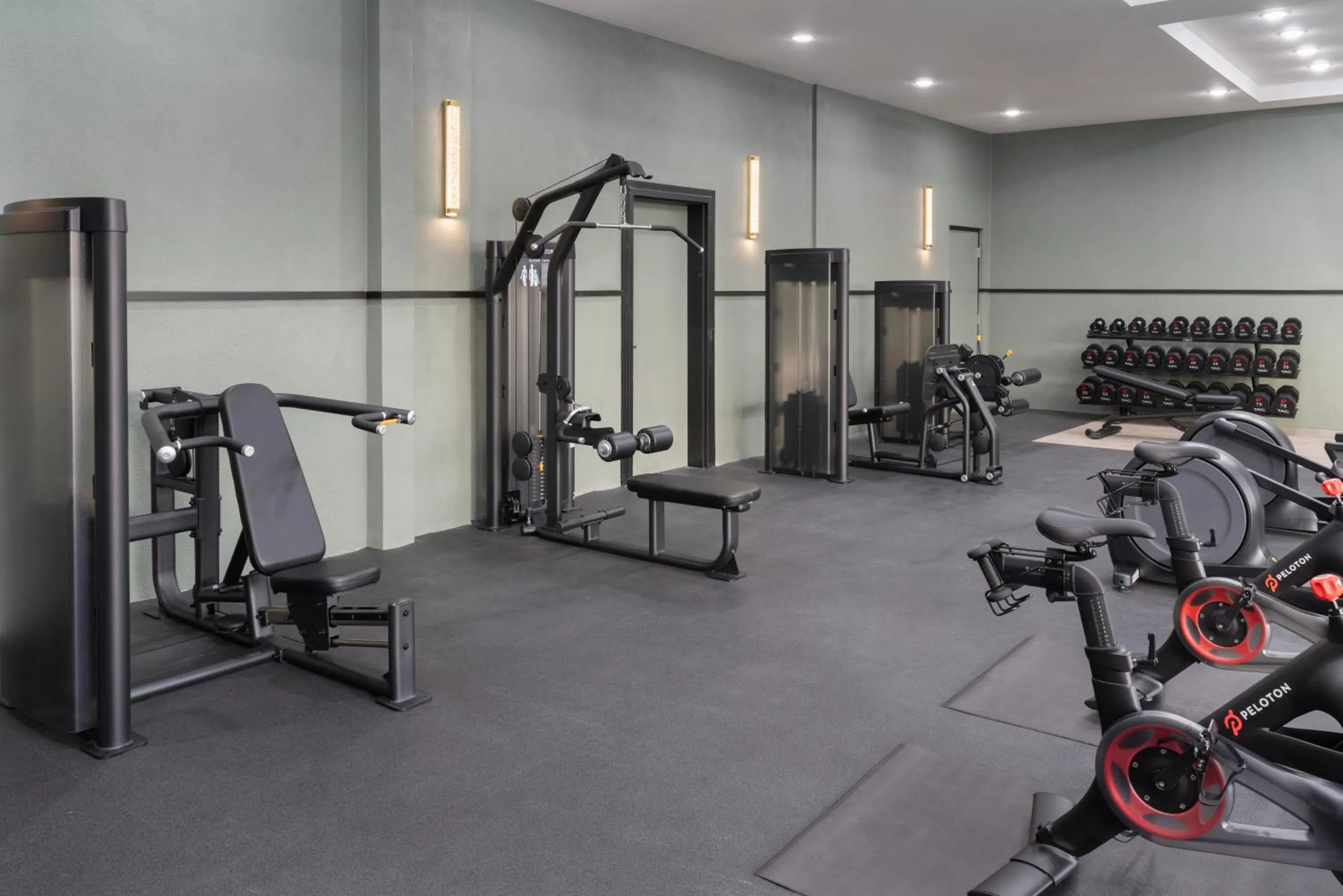 Fitness centre/facilities in DoubleTree by Hilton Houston Westchase