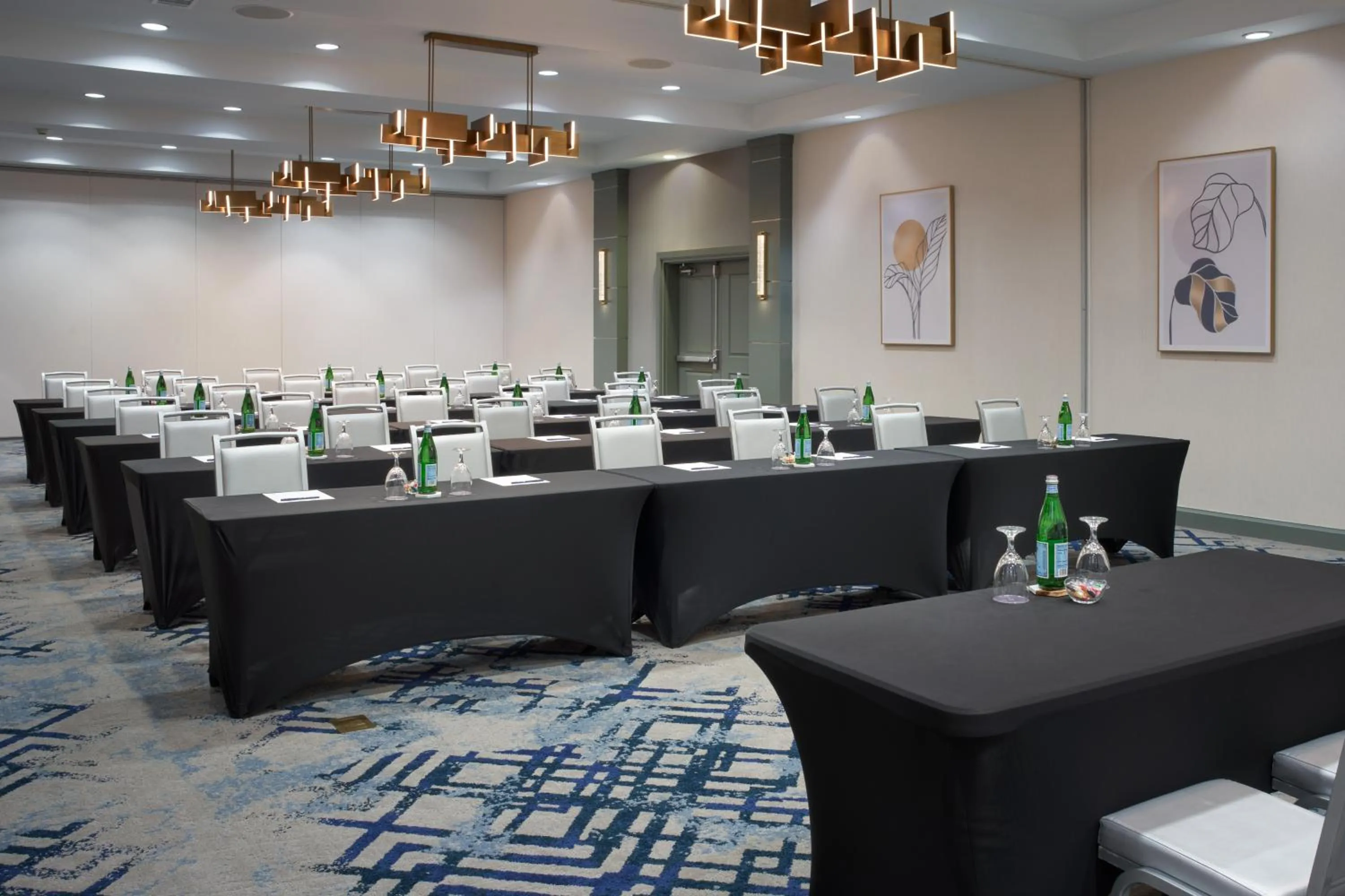 Meeting/conference room in DoubleTree by Hilton Houston Westchase