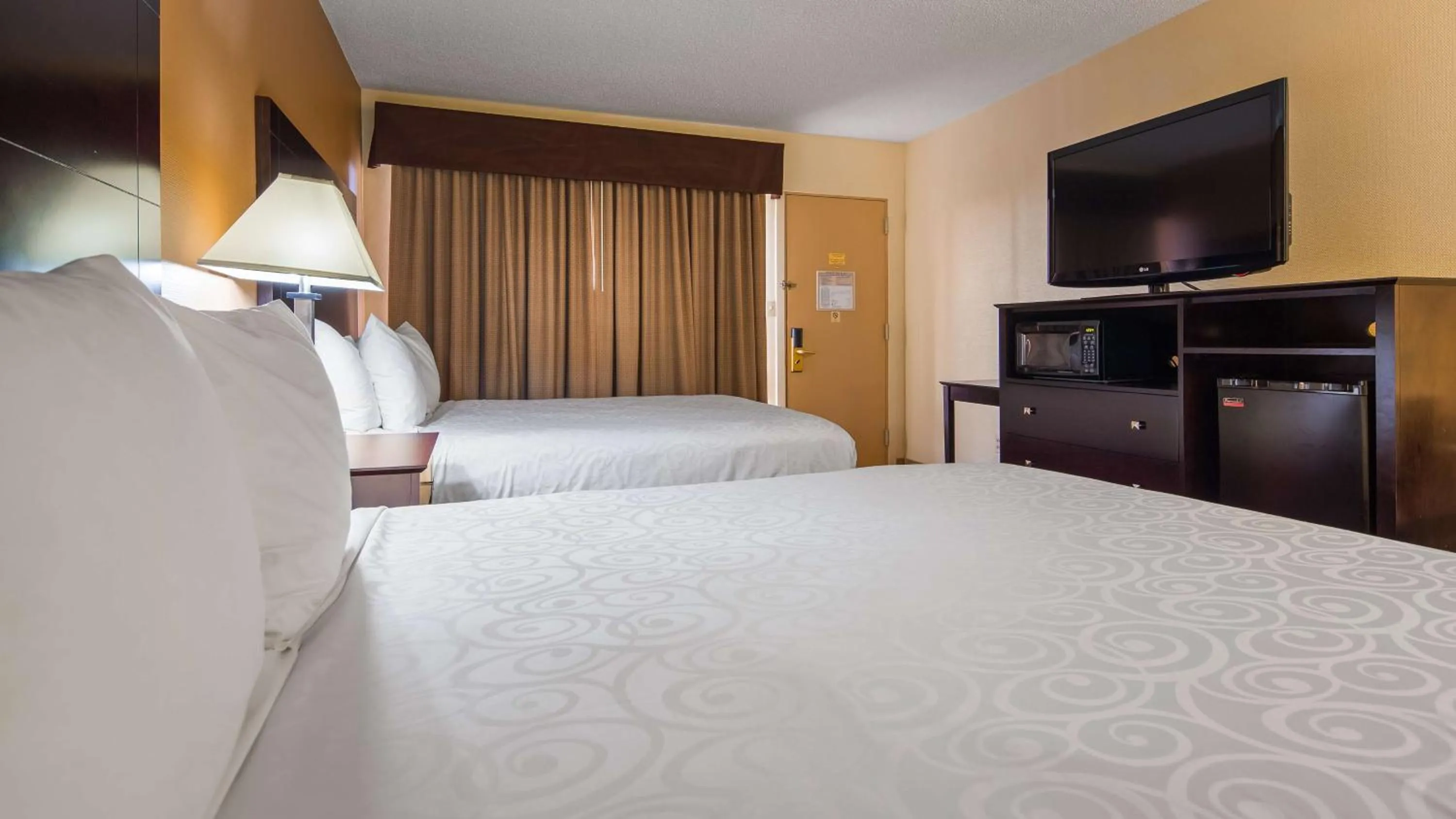 Photo of the whole room in Best Western Inn of St. Charles