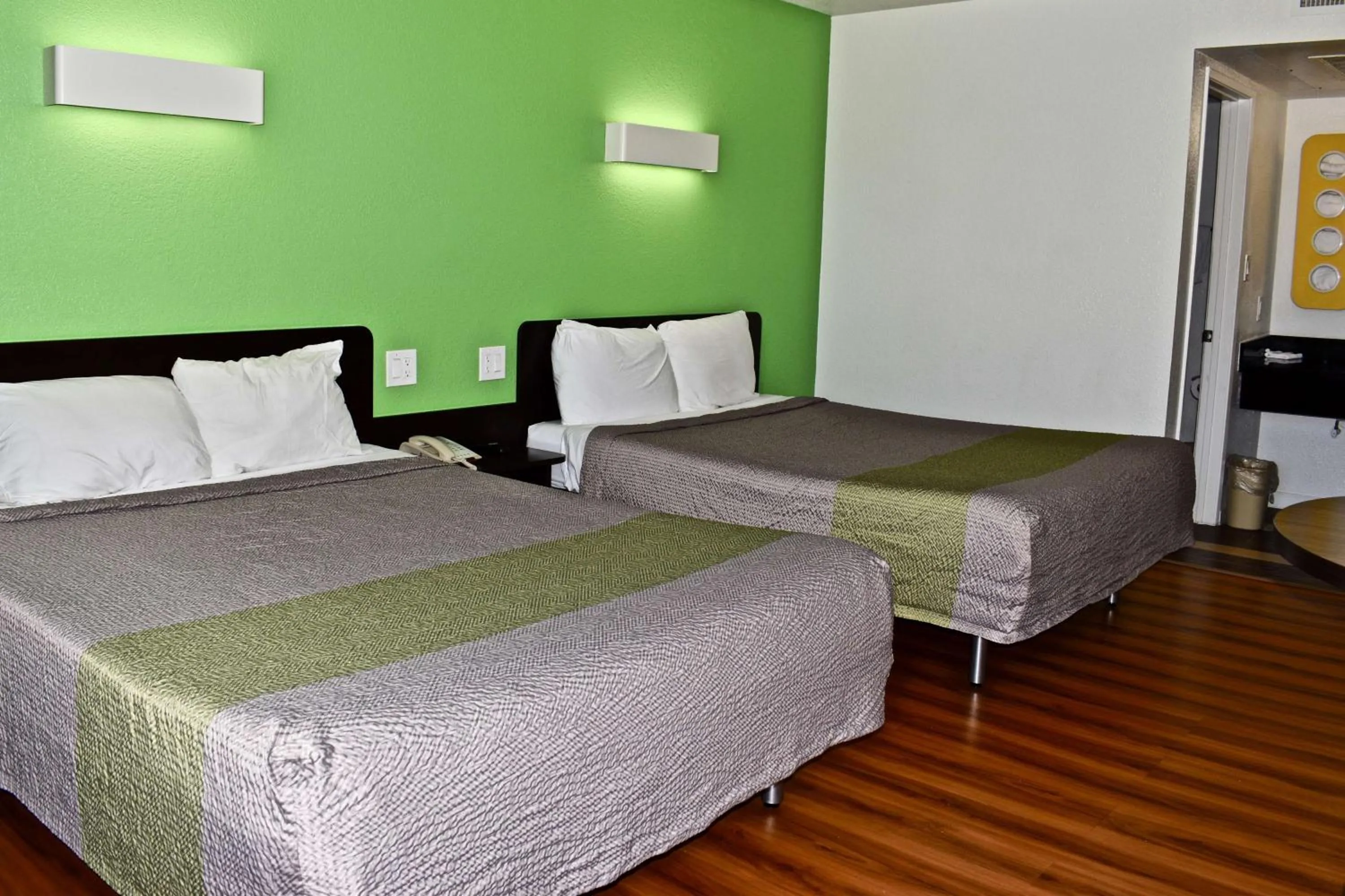 Photo of the whole room, Bed in Motel 6-Barstow, CA