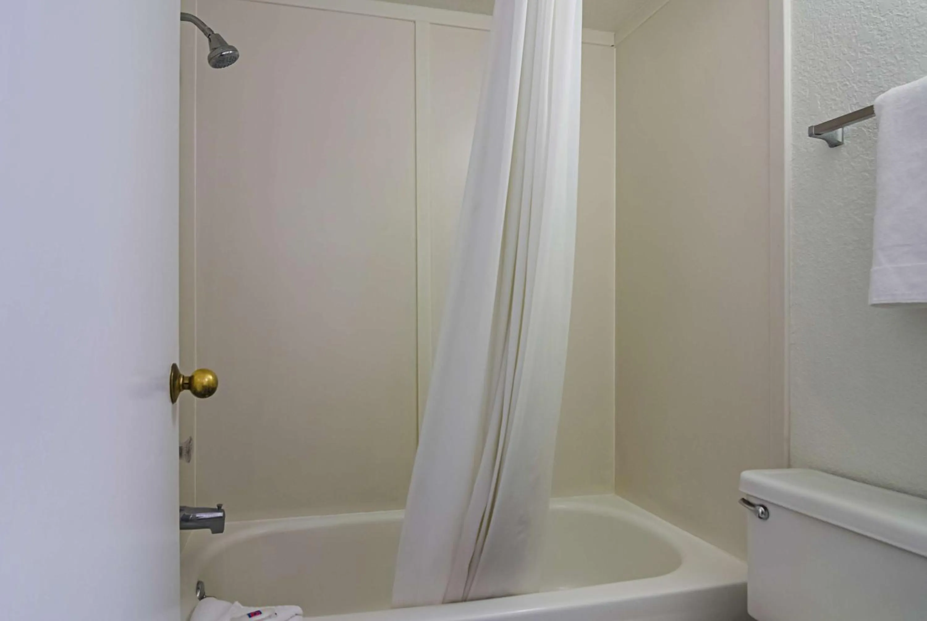 Bathroom in Motel 6-Barstow, CA