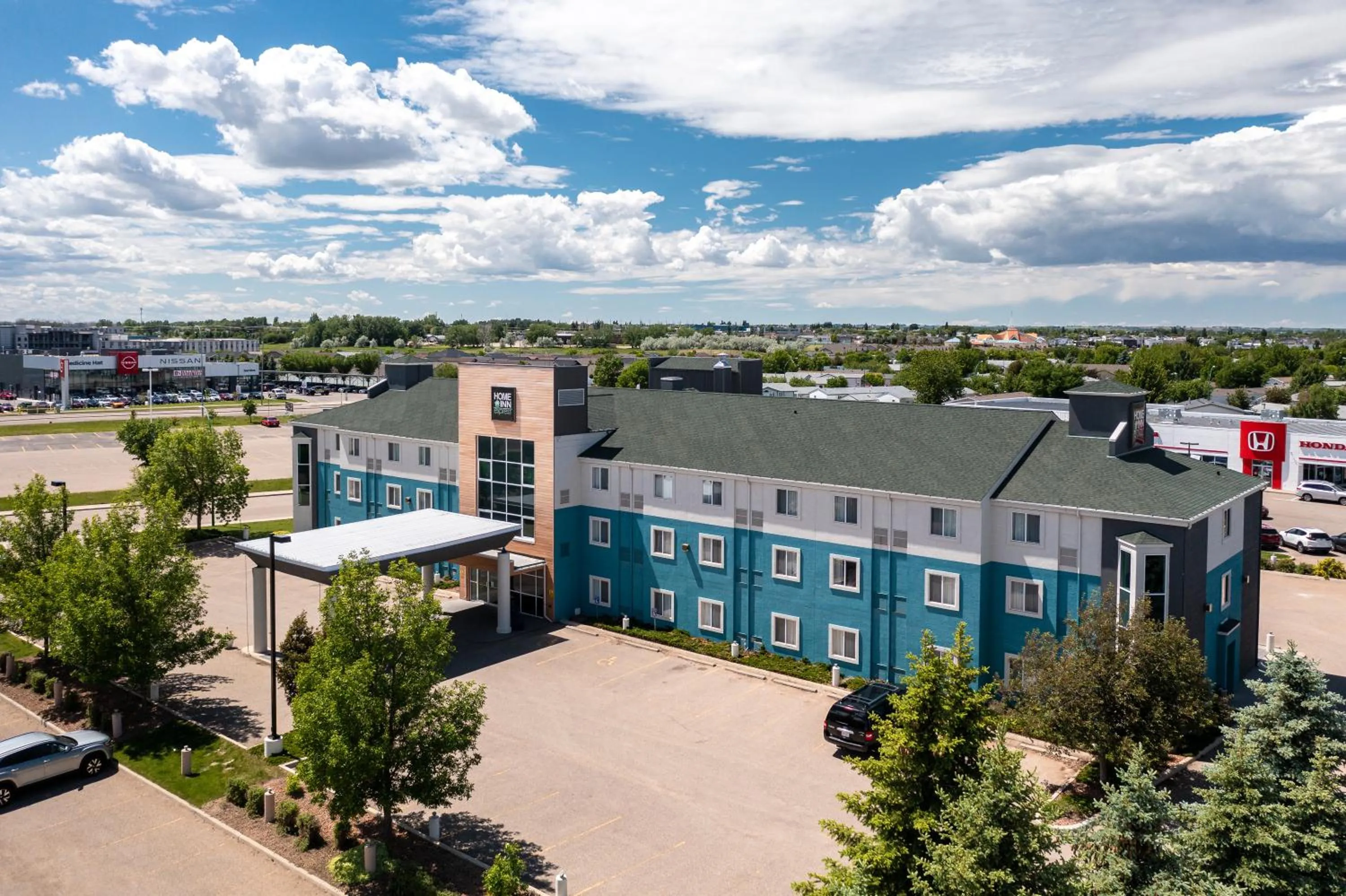Property building in Home Inn Medicine Hat