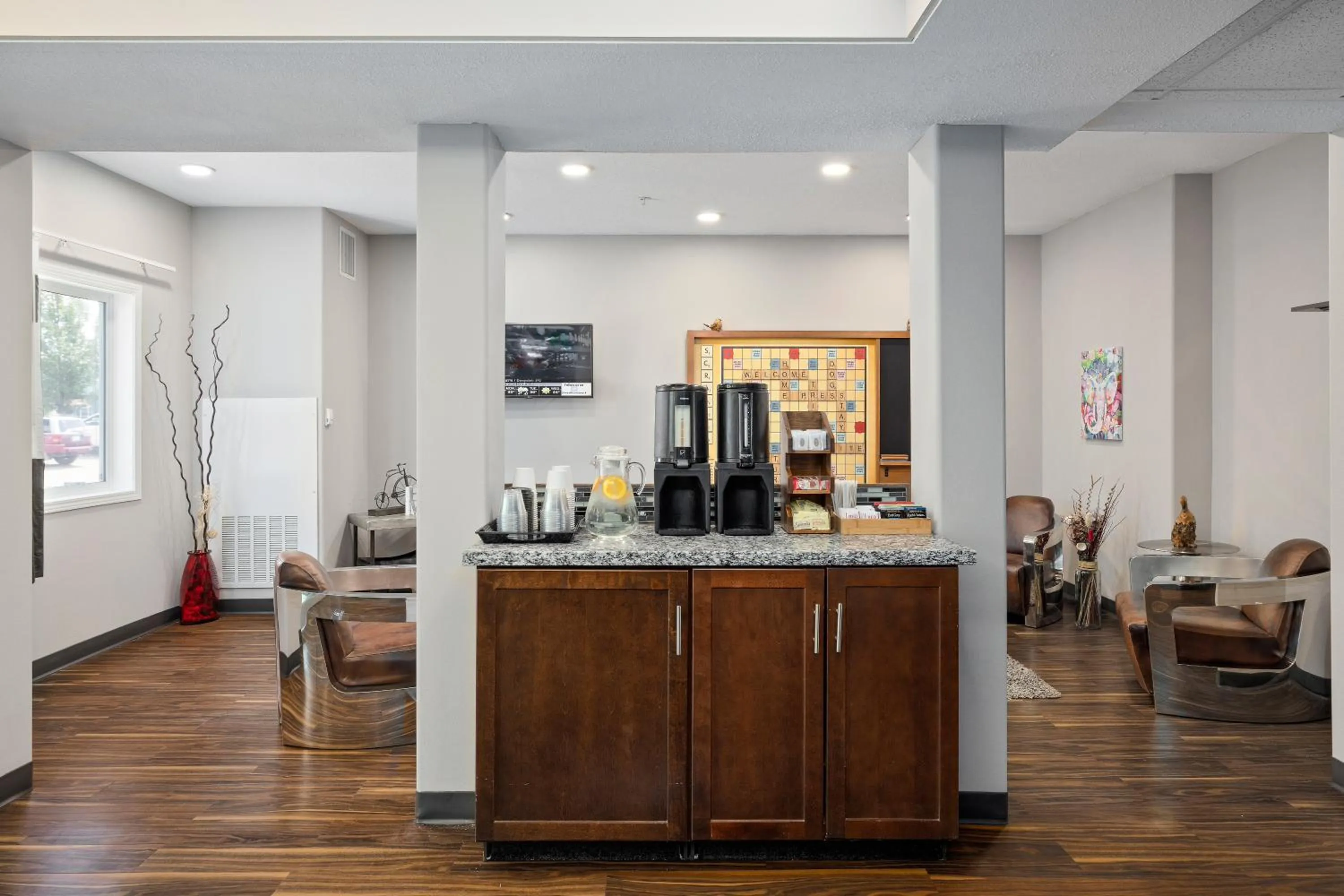 Coffee/tea facilities in Home Inn Medicine Hat