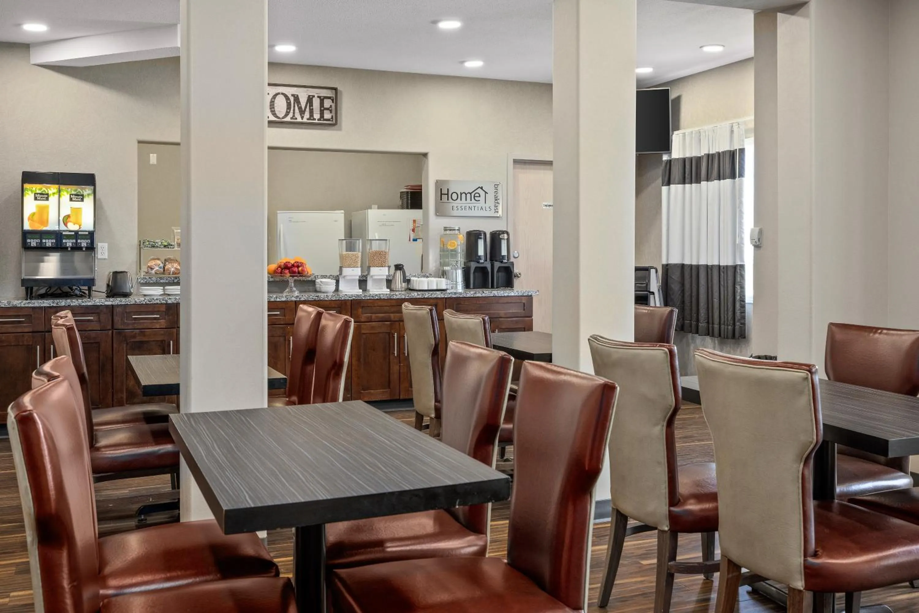 Breakfast in Home Inn Medicine Hat