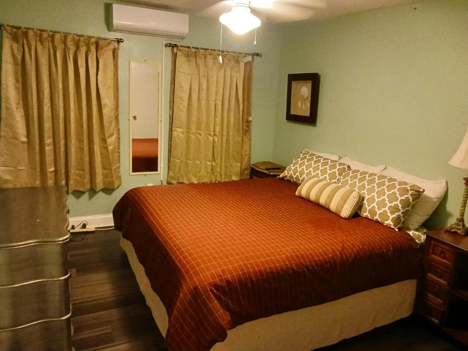 Bed in Royal North Beach