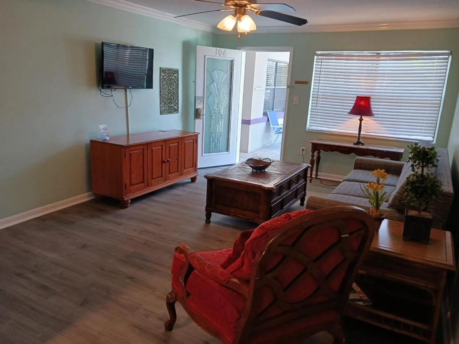 TV and multimedia in Royal North Beach