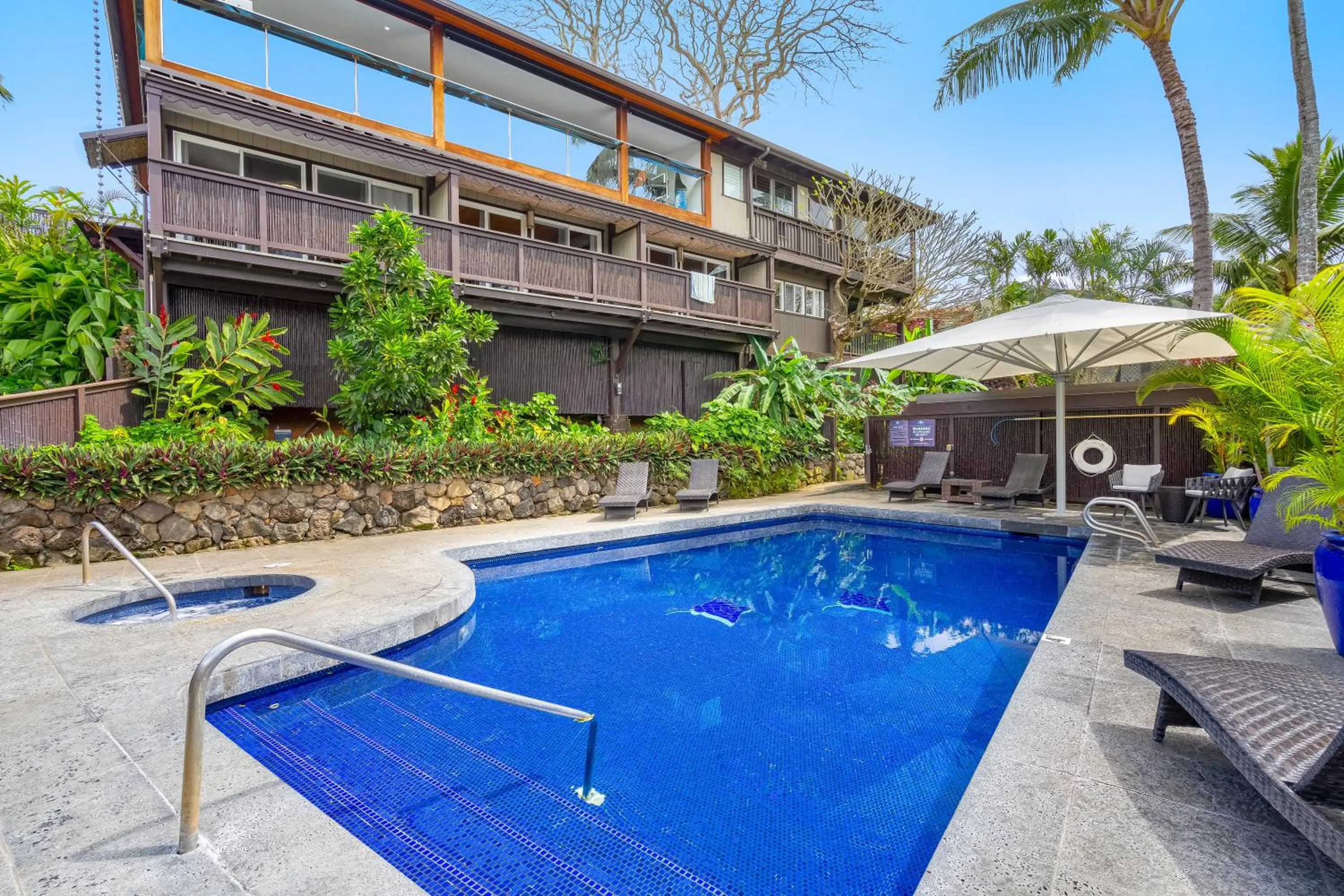 Property building in Paradise Bay Resort