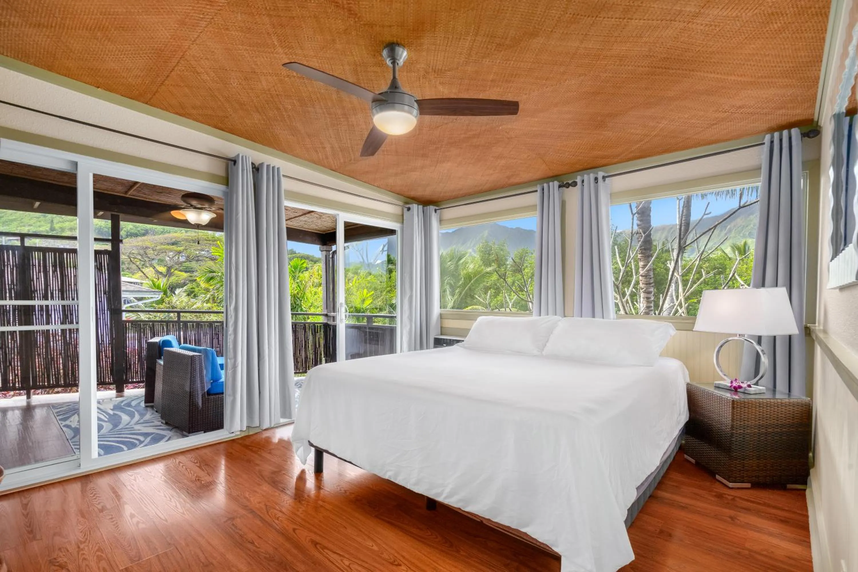 Bed in Paradise Bay Resort