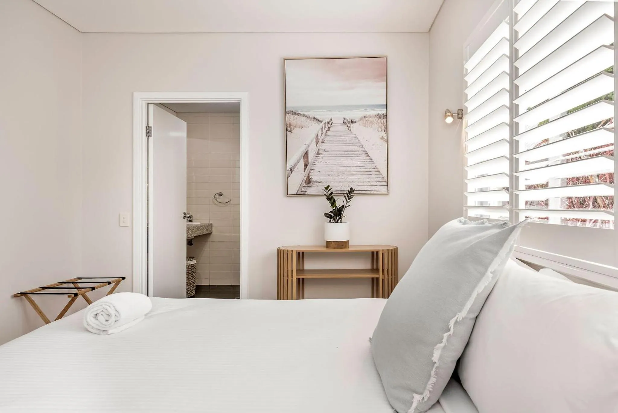 Bed in Bay Village Dunsborough