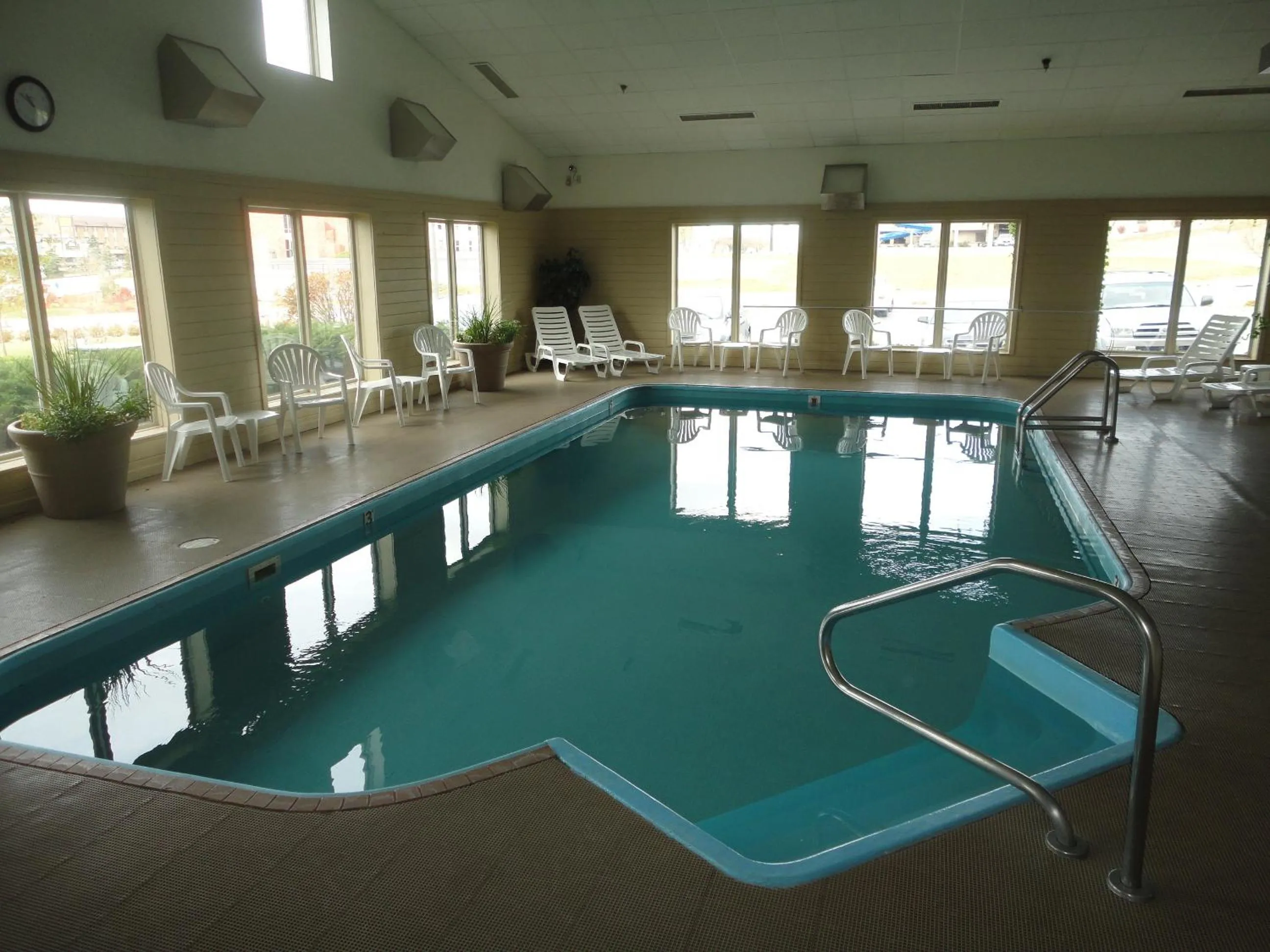 Swimming pool in Days Inn by Wyndham Rapid City