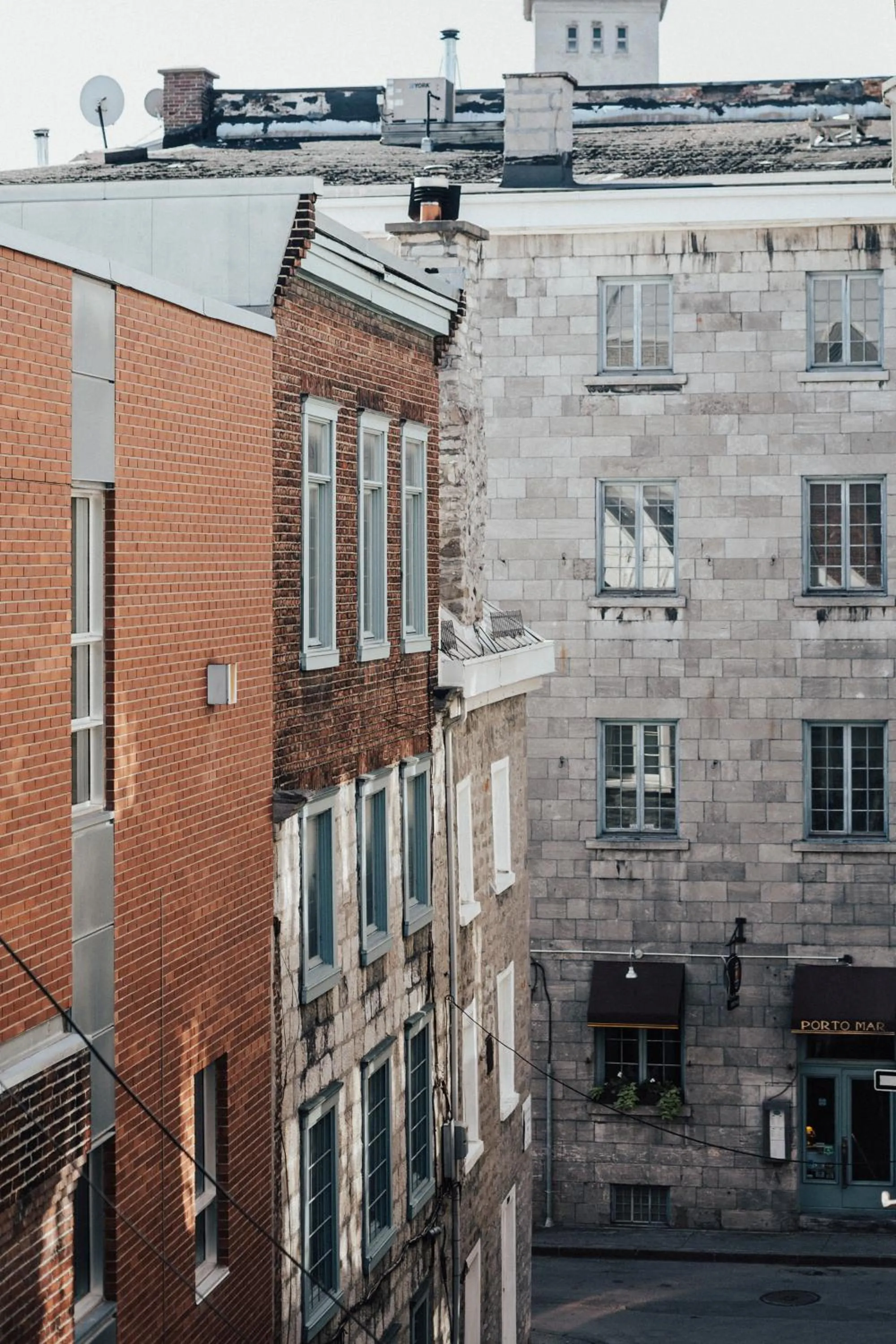 Neighbourhood in Le Petit Hôtel Vieux-Montréal - Saint-Paul by Gray Collection