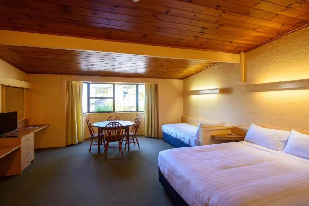 Bed in Strahan Village