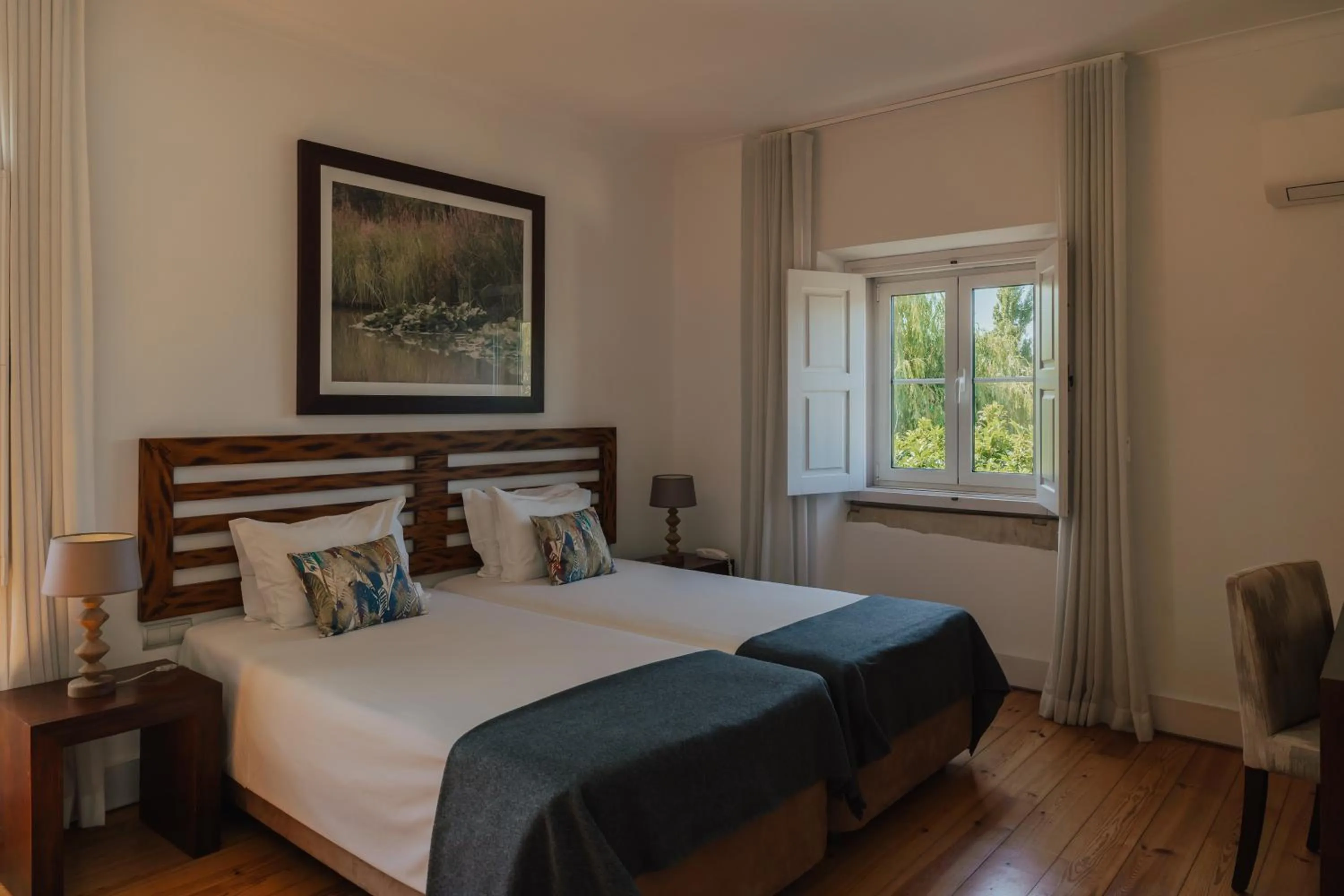 Bedroom, Bed in Quinta do Pinheiro Hotel E Eventos by Grupo Quinta dos Lagos