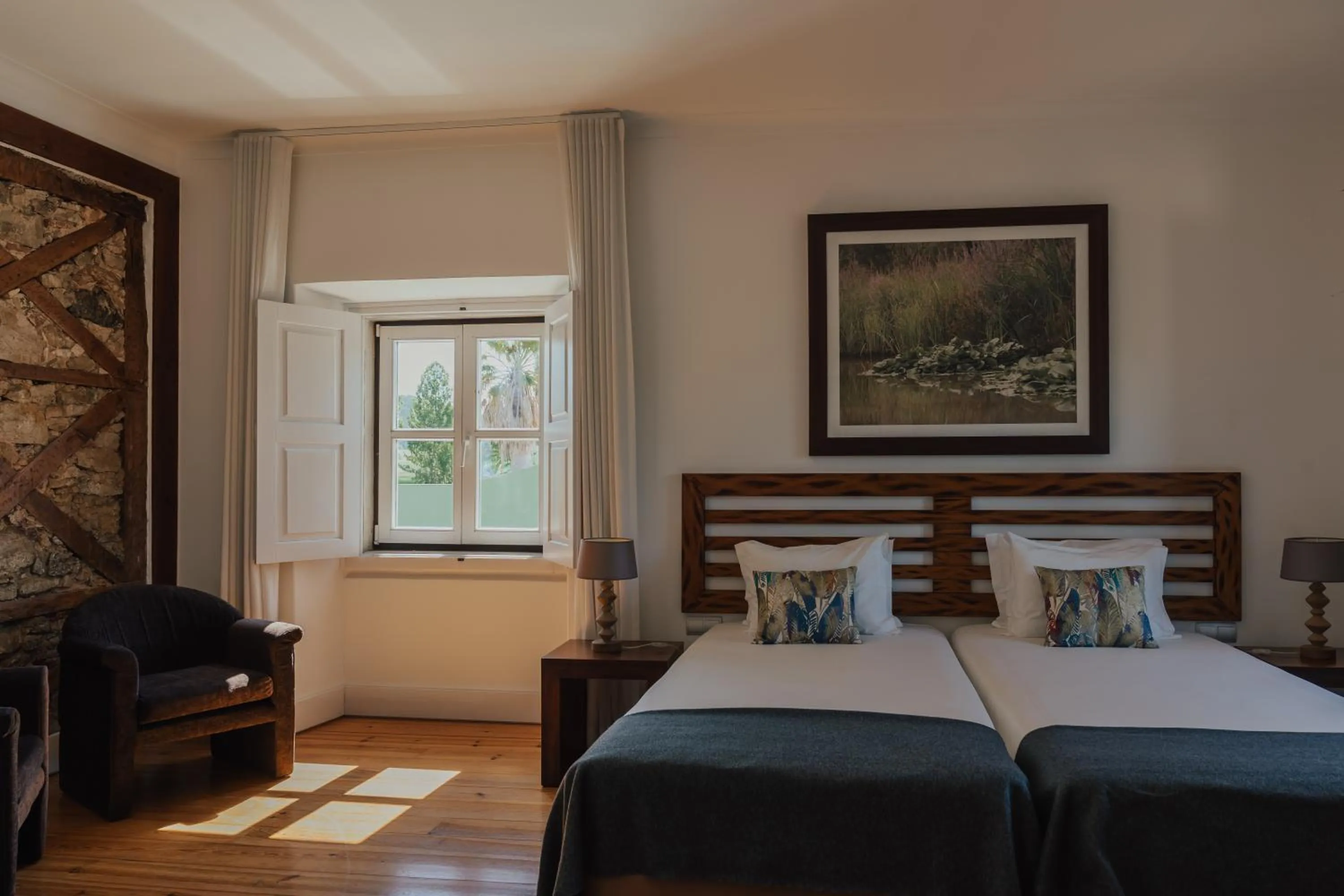 Bedroom, Bed in Quinta do Pinheiro Hotel E Eventos by Grupo Quinta dos Lagos