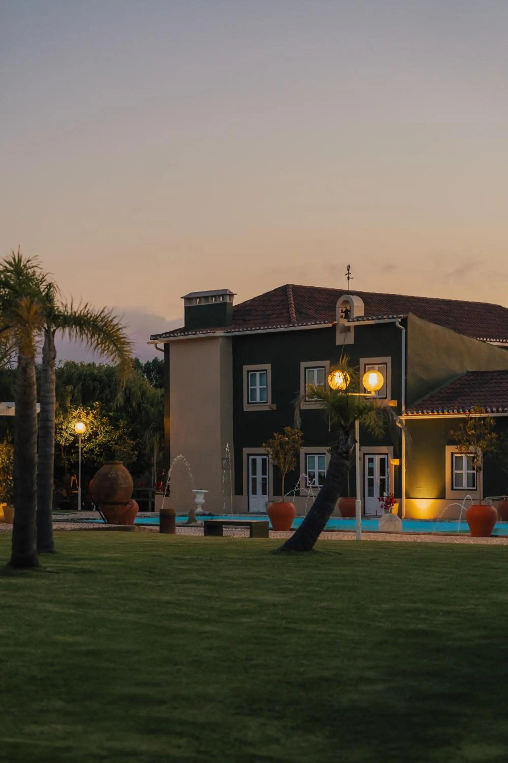 Garden in Quinta do Pinheiro Hotel E Eventos by Grupo Quinta dos Lagos