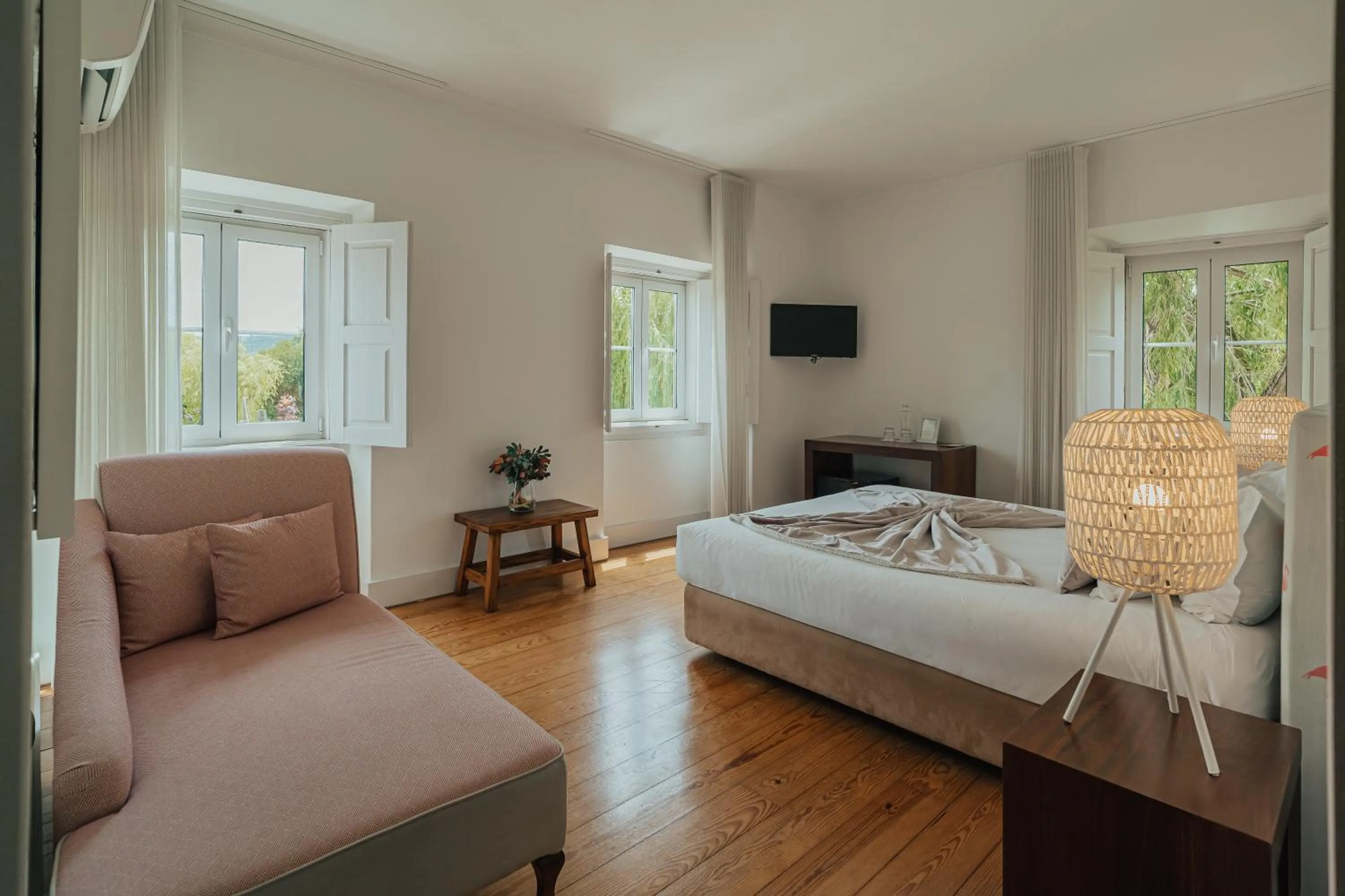 Bedroom, Bed in Quinta do Pinheiro Hotel E Eventos by Grupo Quinta dos Lagos
