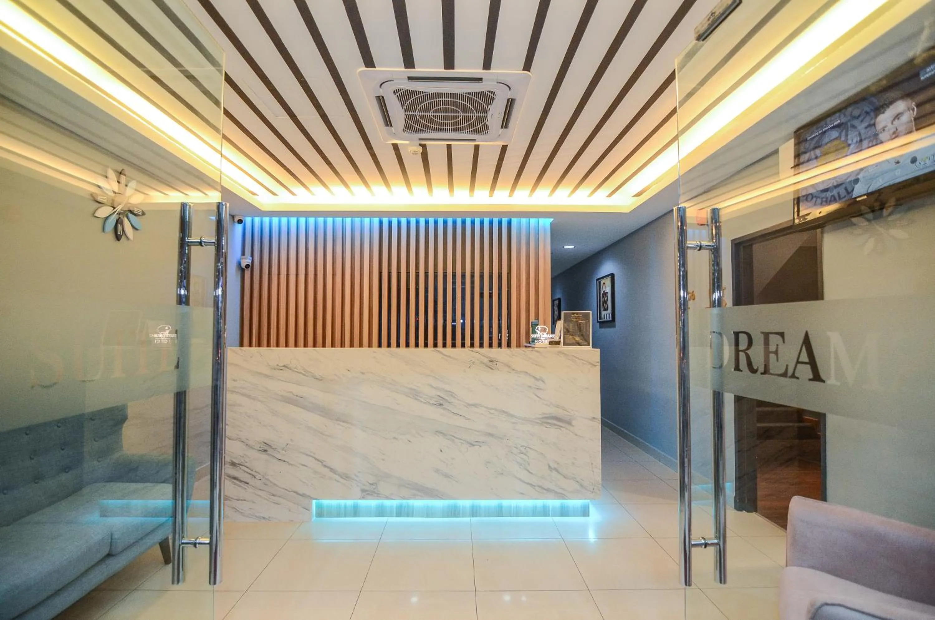 Area and facilities in Suite Dreamz Hotel