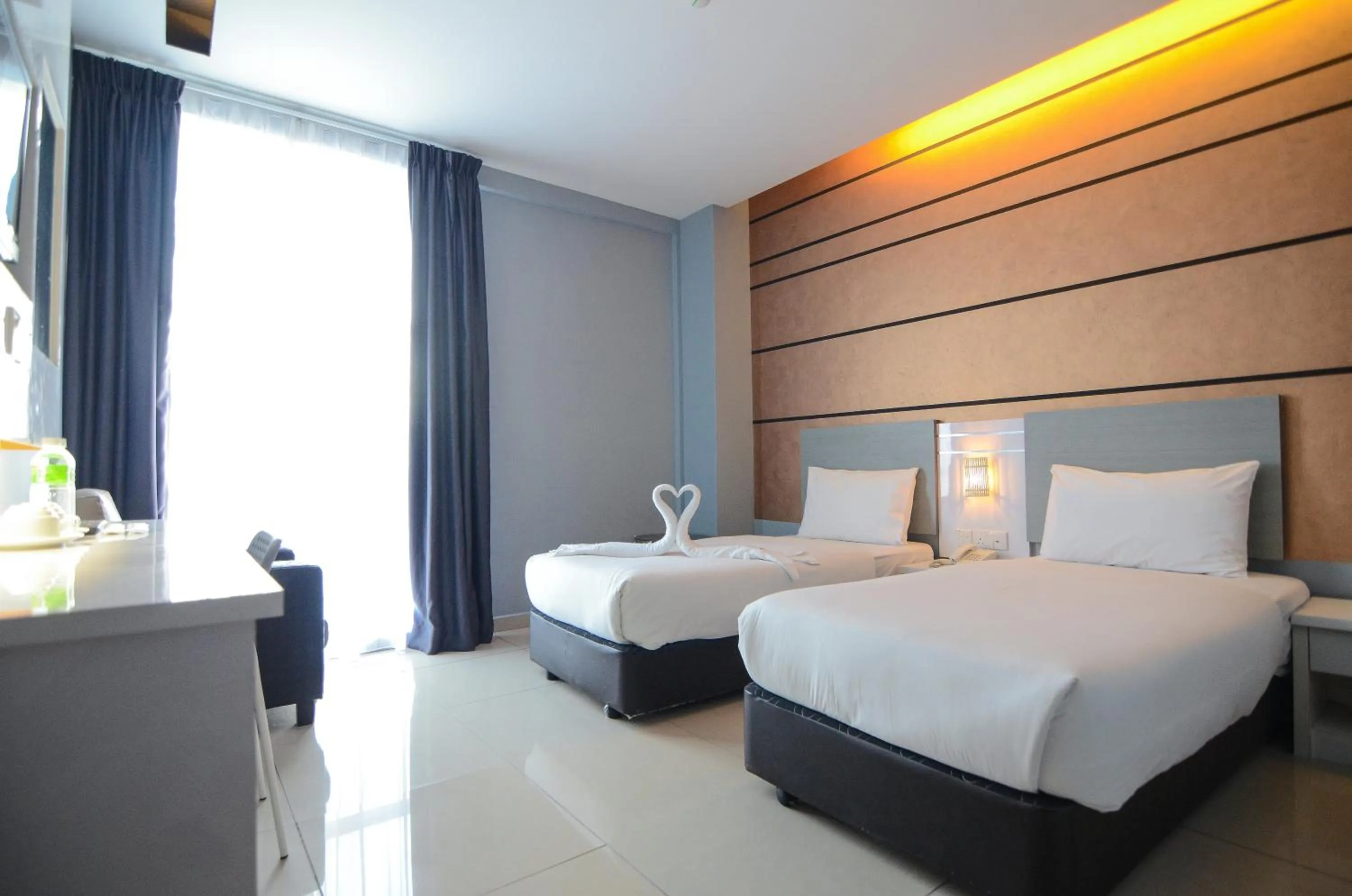 Bed in Suite Dreamz Hotel