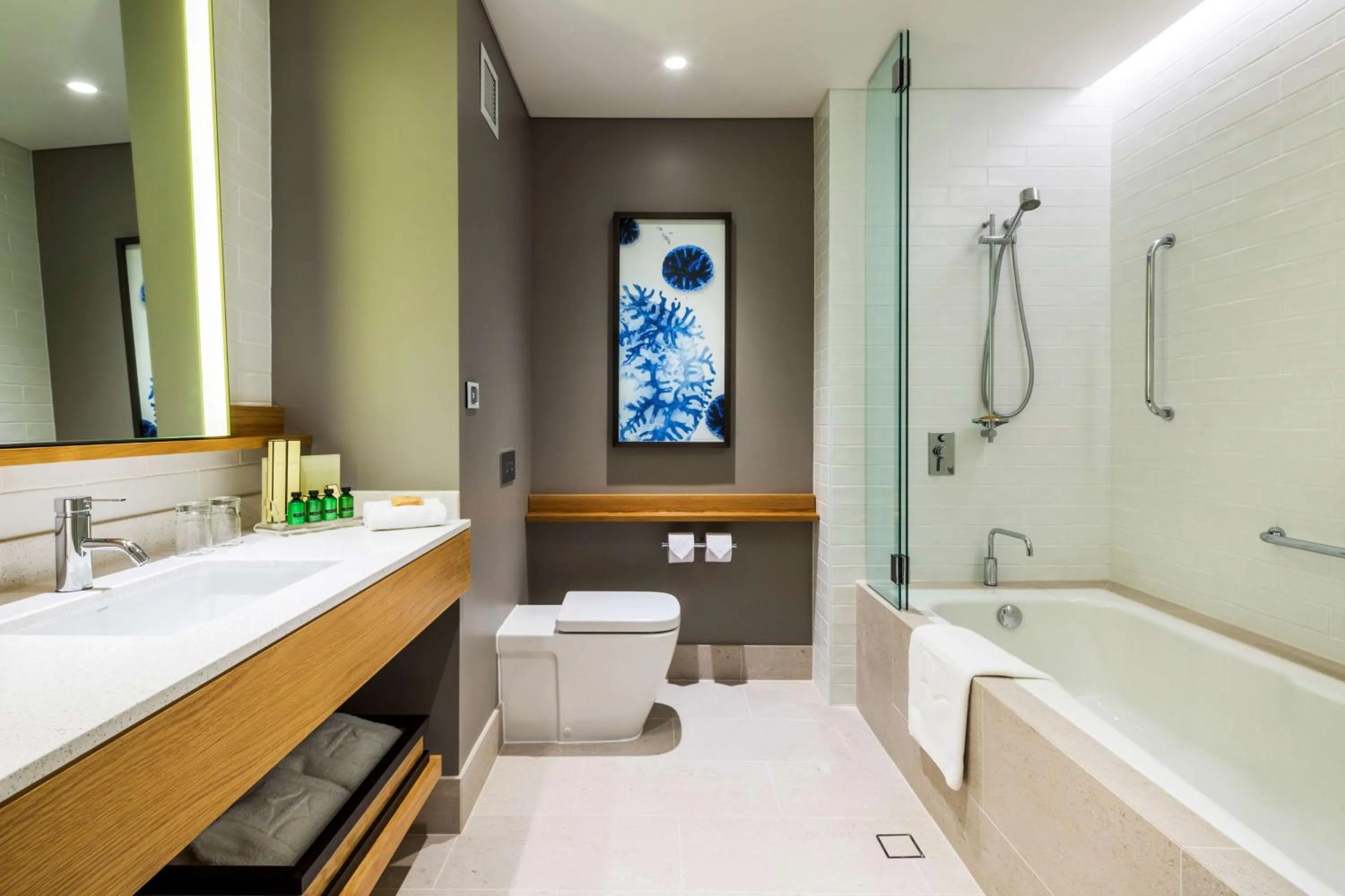 Bathroom in Shangri-La The Marina, Cairns