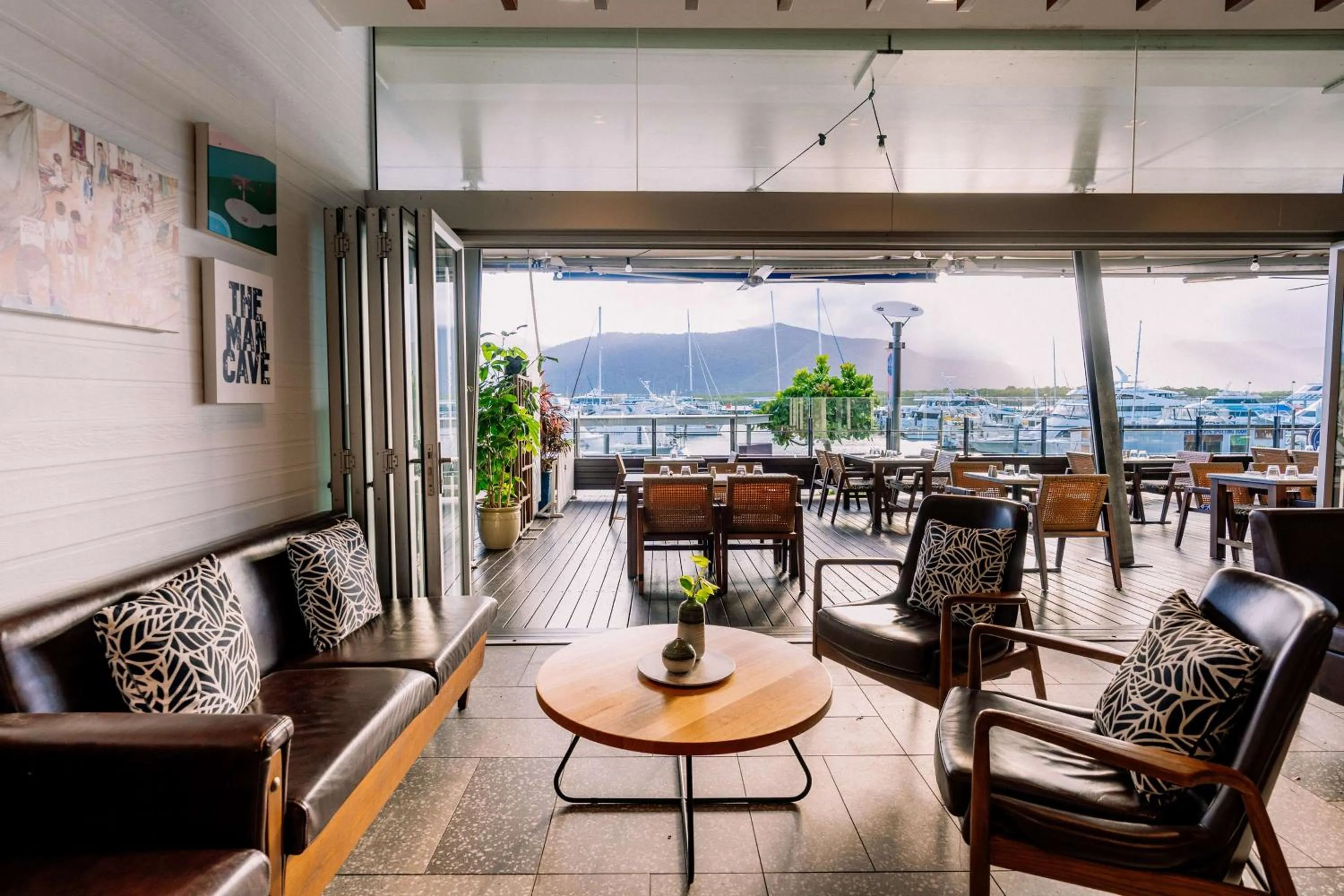 Restaurant/places to eat in Shangri-La The Marina, Cairns