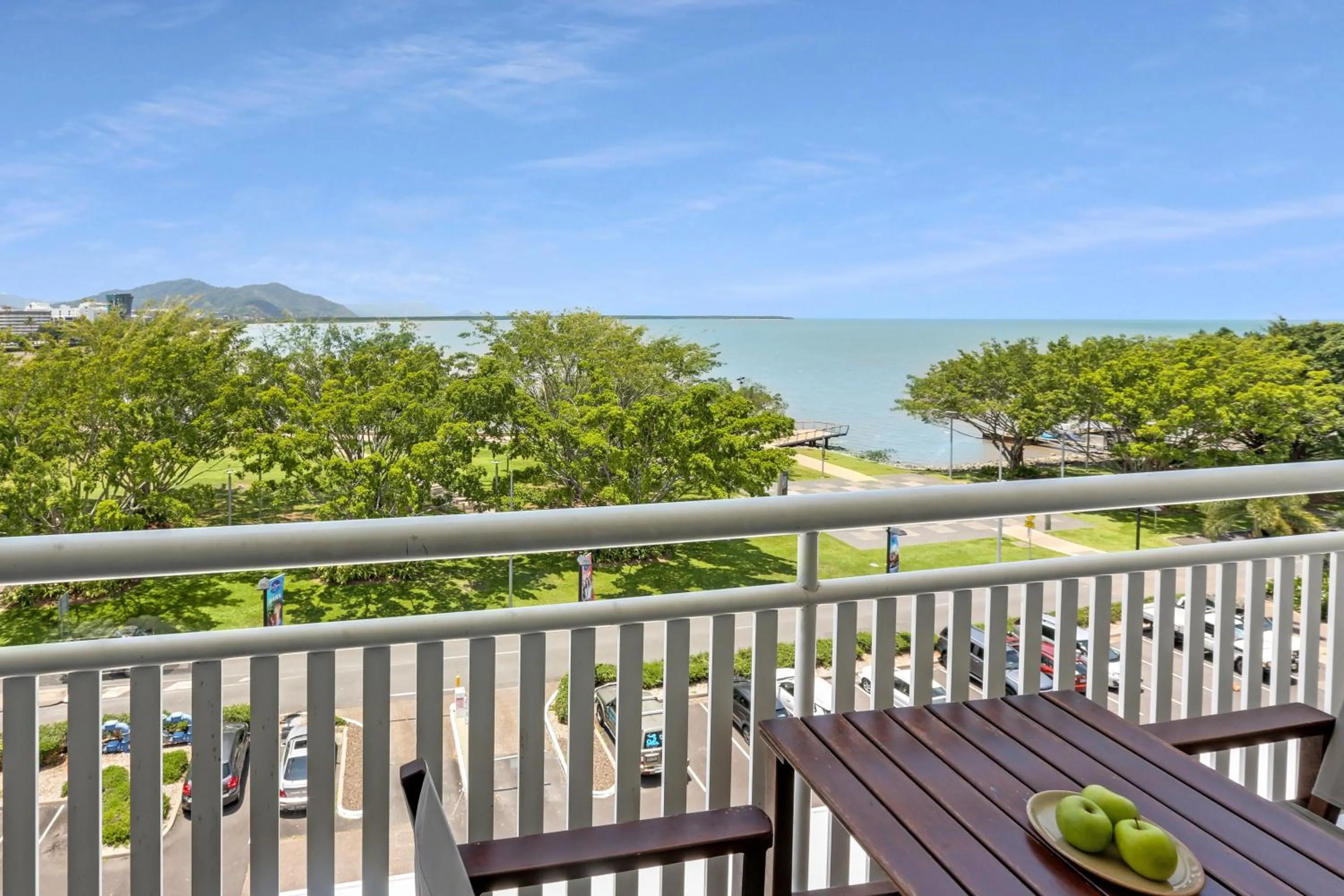Balcony/Terrace in Shangri-La The Marina, Cairns