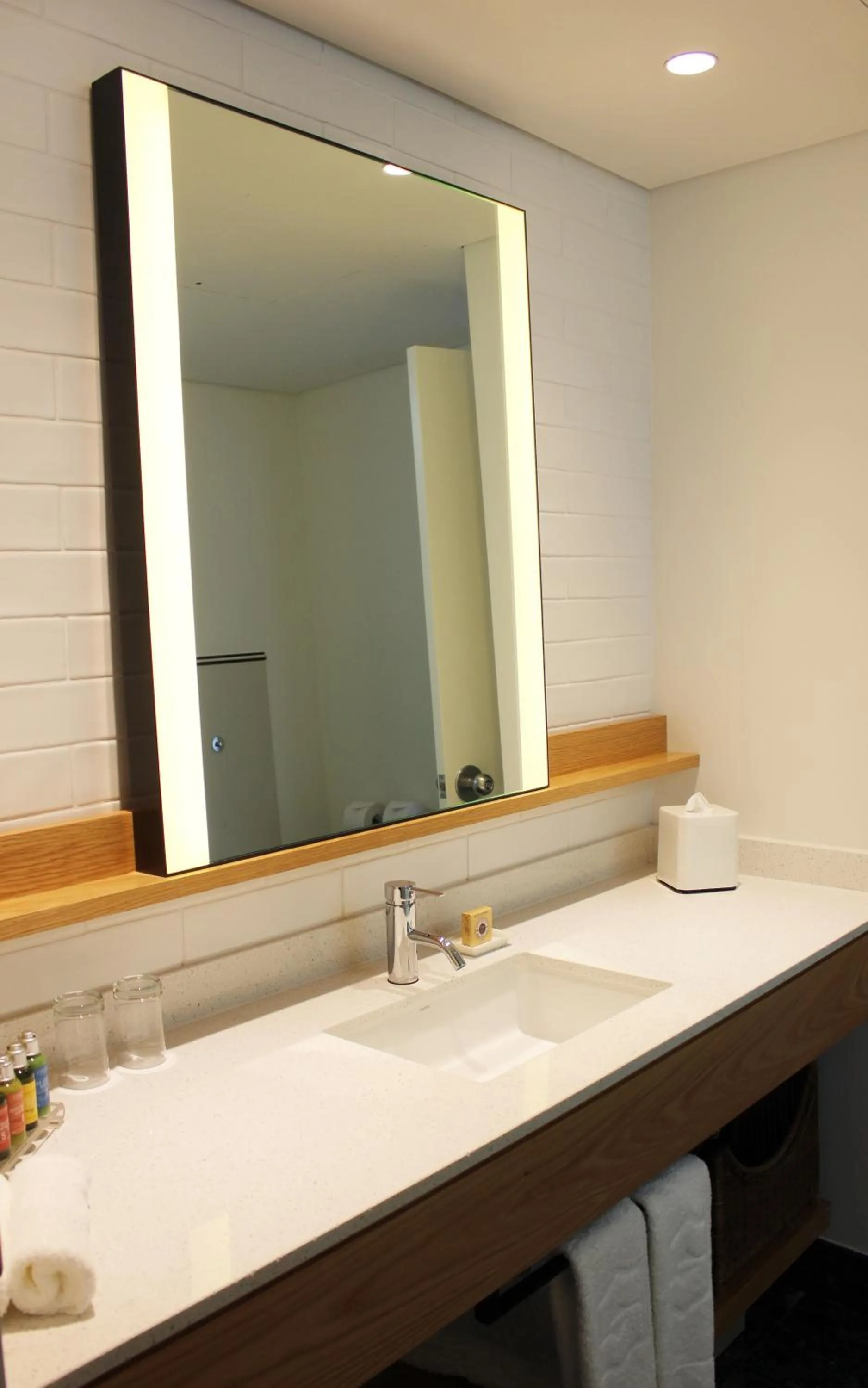 Bathroom in Shangri-La The Marina, Cairns