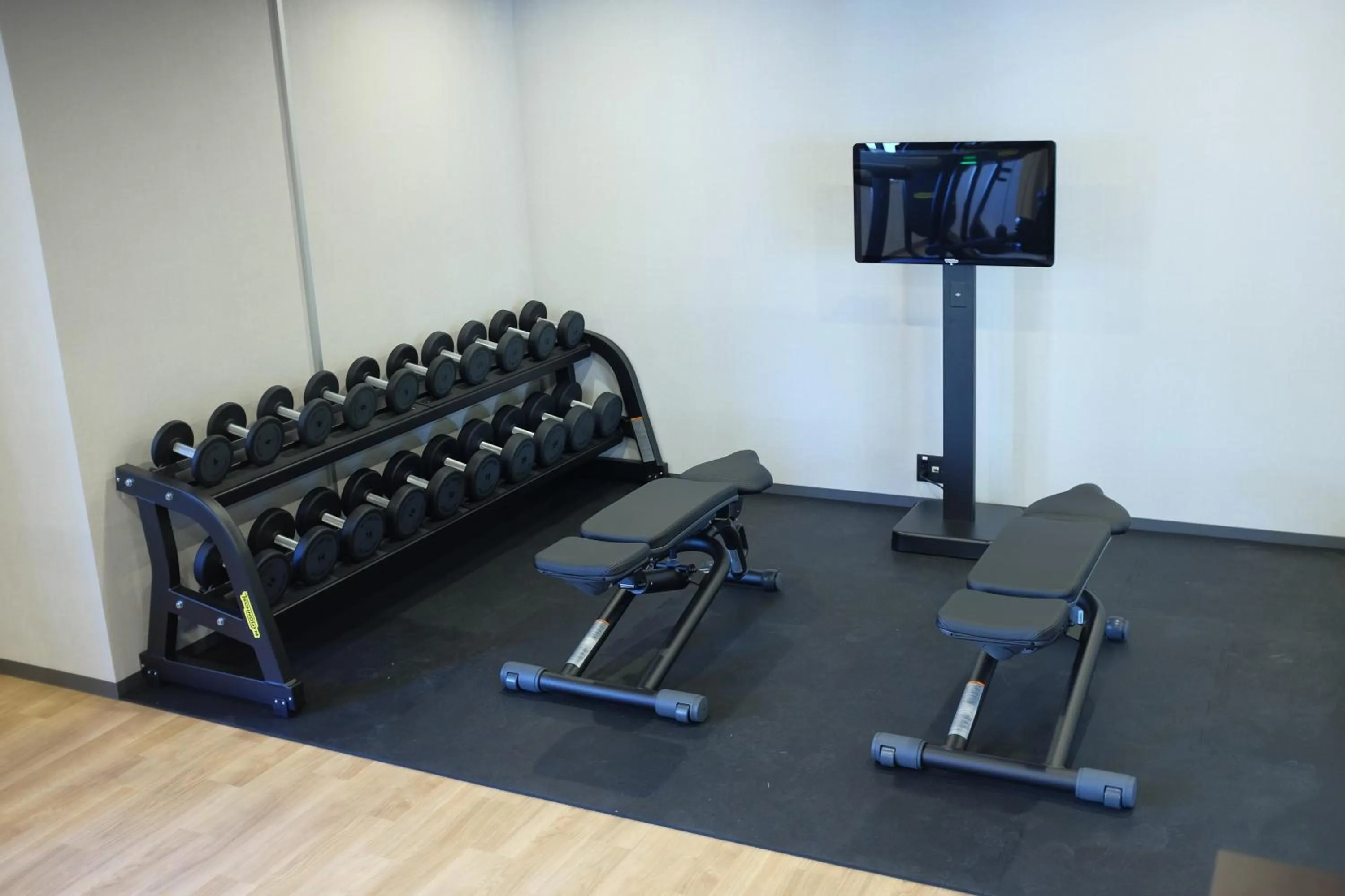 Fitness centre/facilities in THE KNOT TOKYO Shinjuku