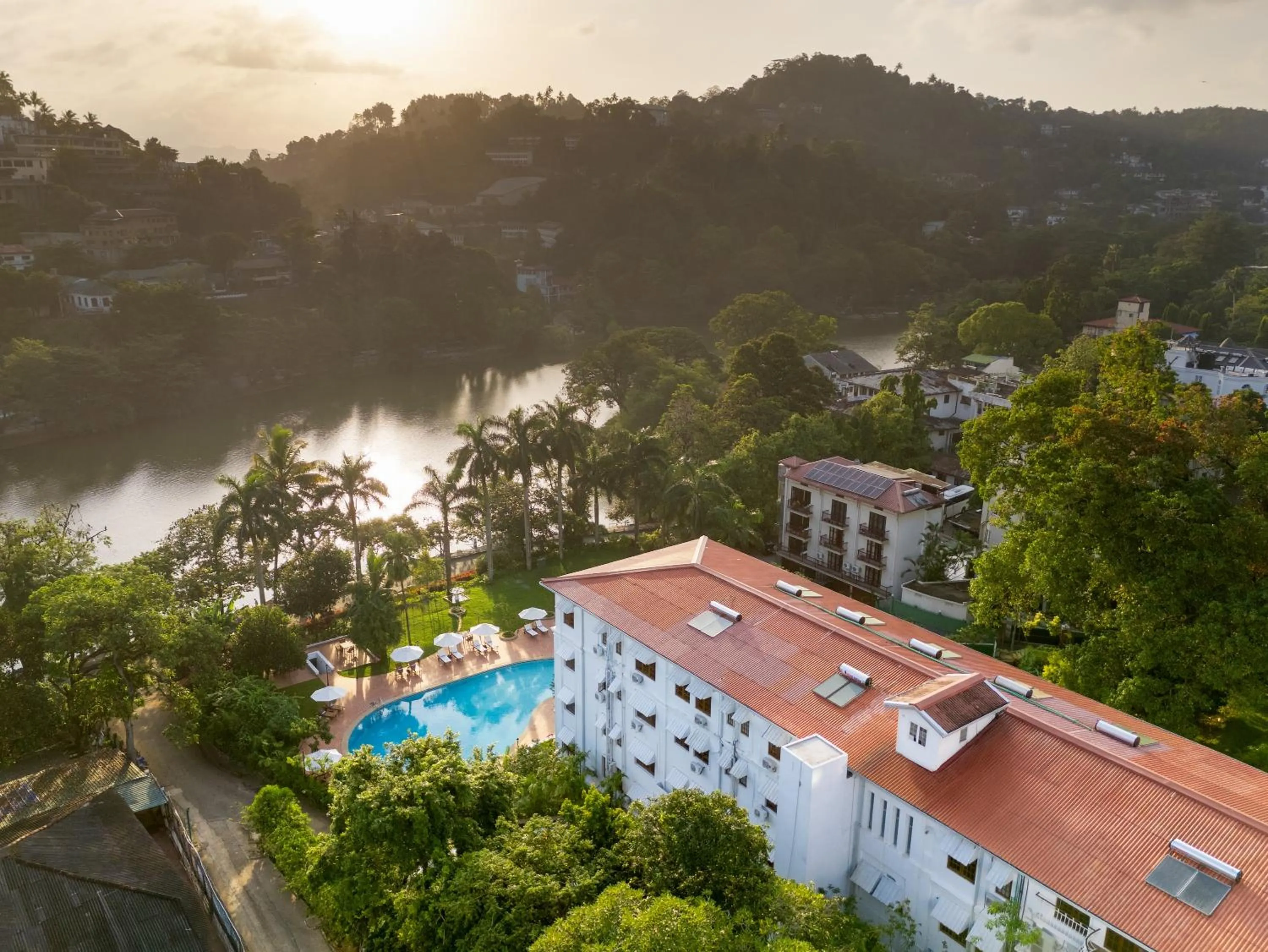 Lake view in Hotel Suisse Kandy - Since 1890