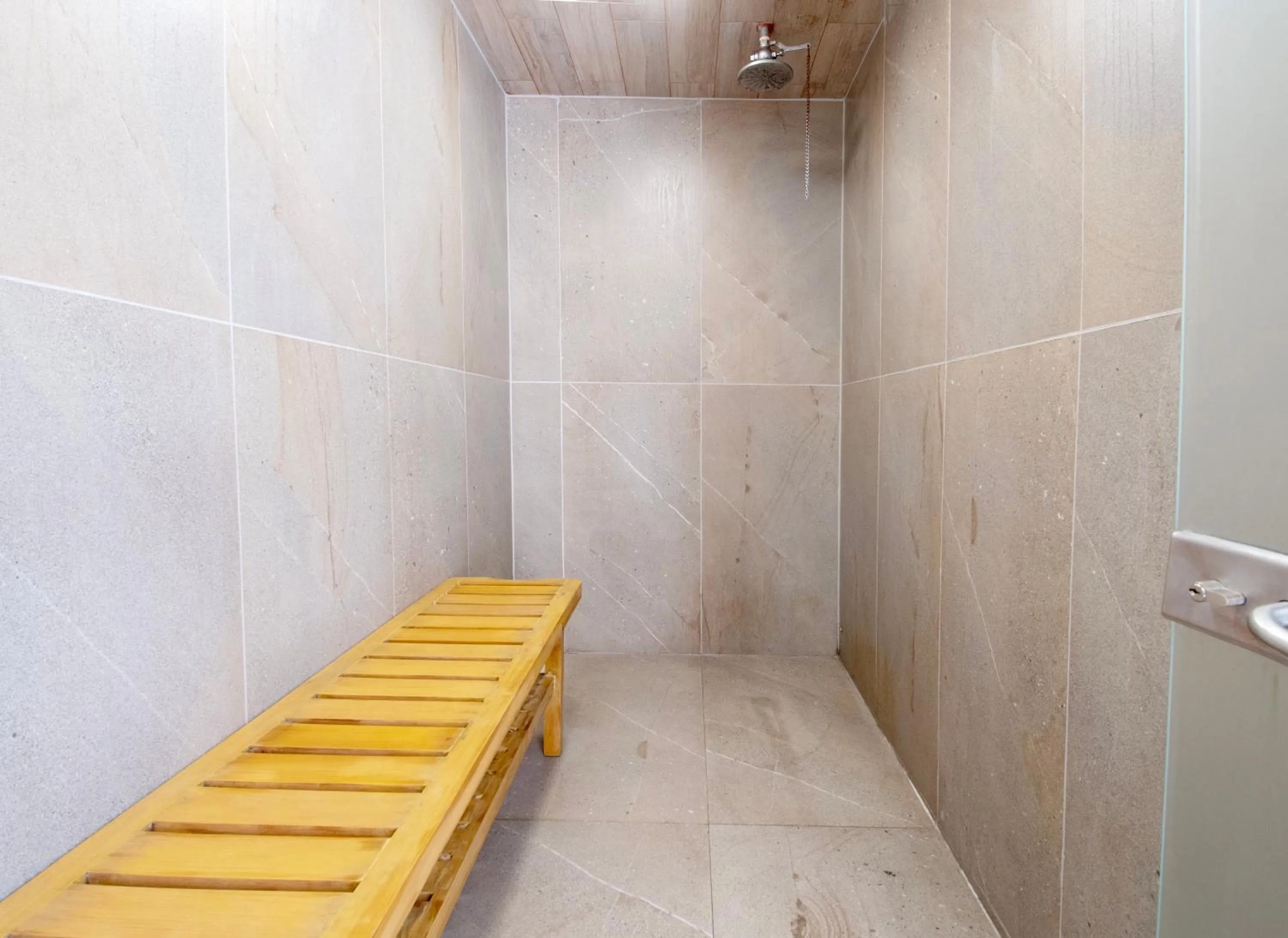 Sauna in Hotel Velvet Plaza