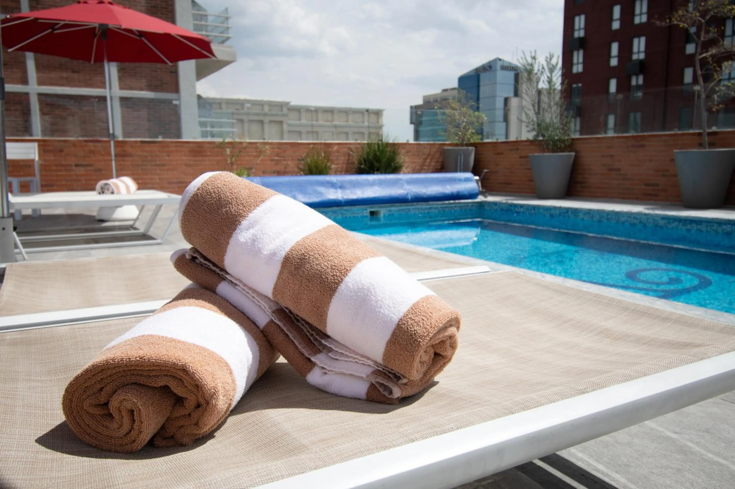 Swimming pool in Hotel Velvet Plaza