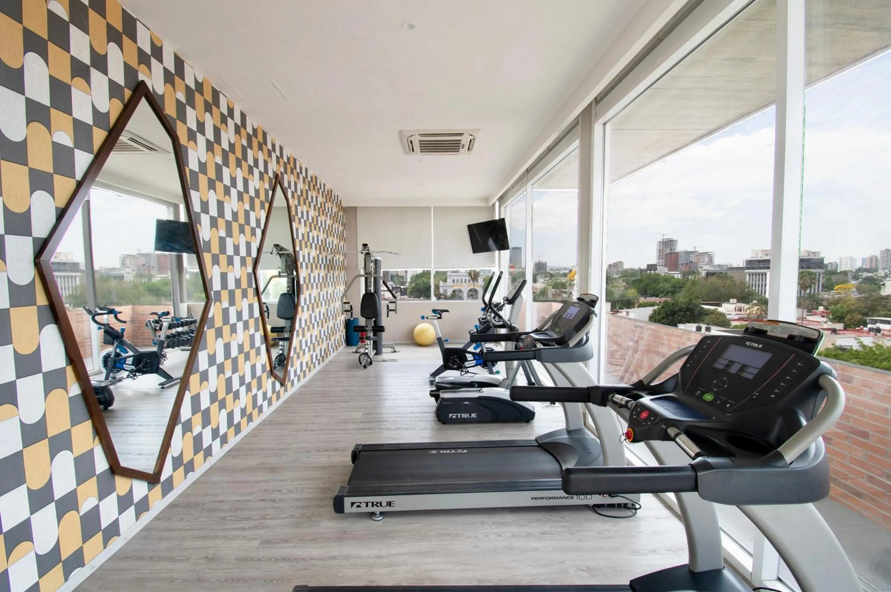 Fitness centre/facilities in Hotel Velvet Plaza