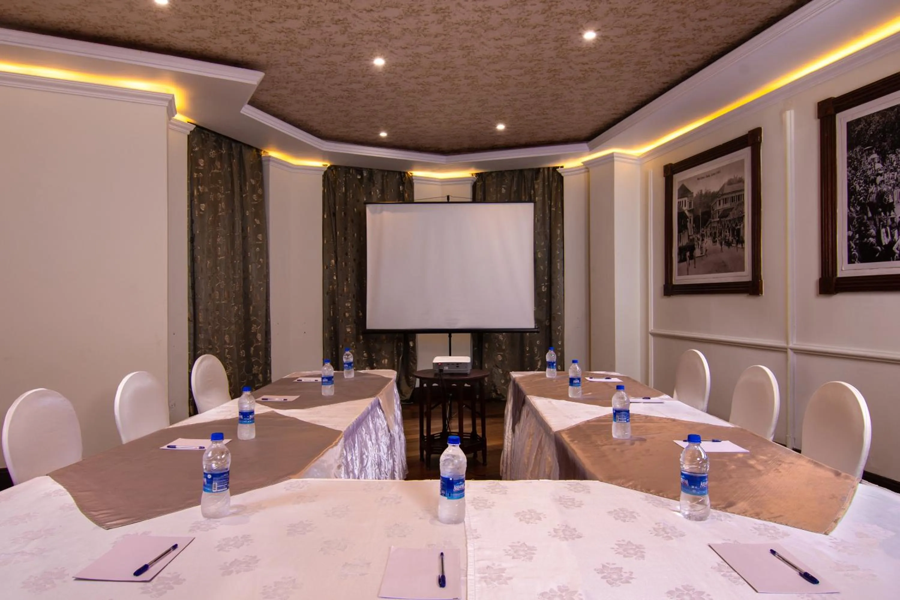 Meeting/conference room in Queen's Hotel Kandy - 160 Years of Heritage & Luxury