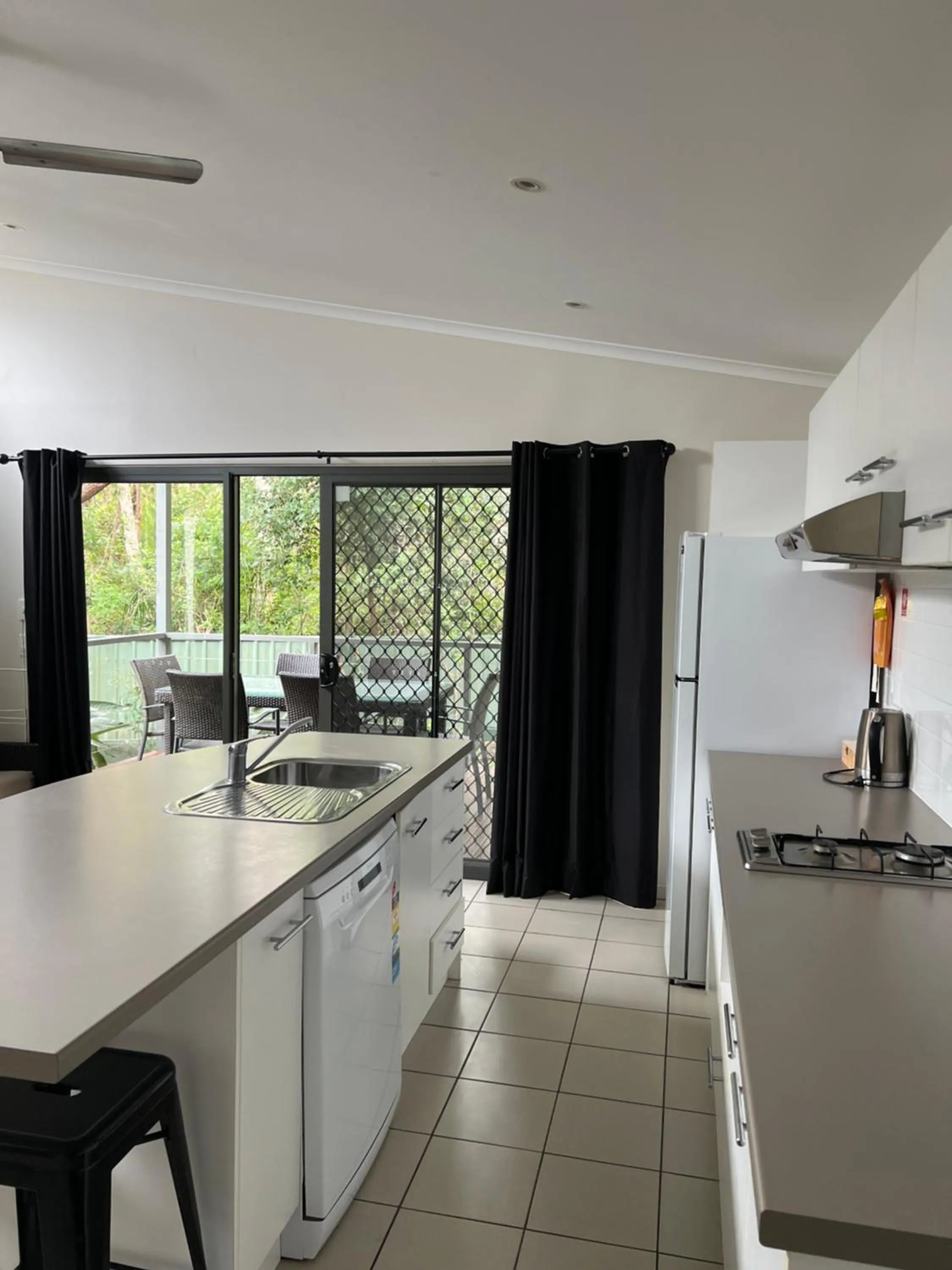 Kitchen or kitchenette in Lorikeet Holiday Park
