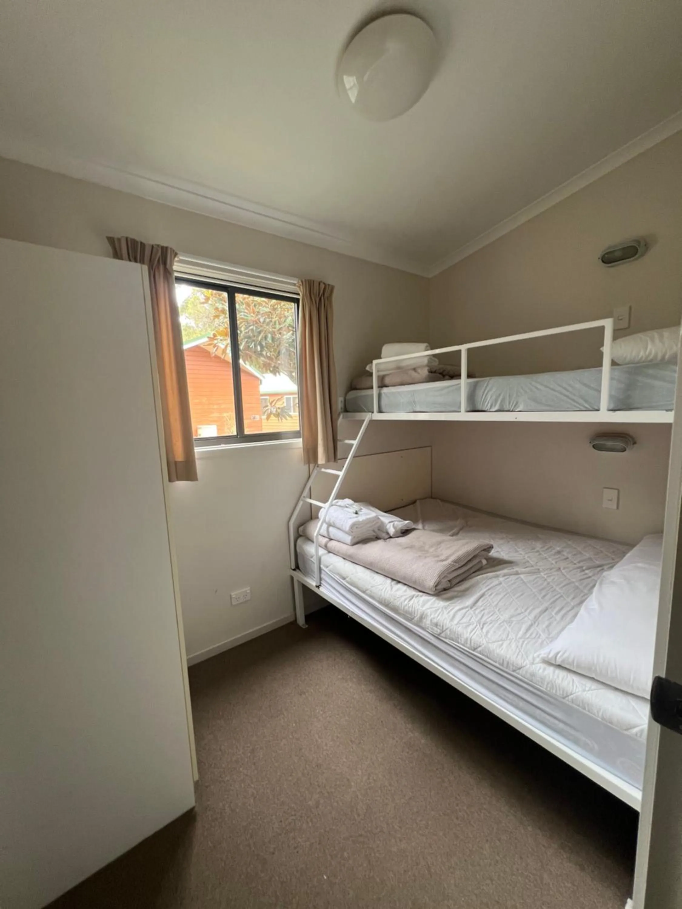 Bedroom, Bed in Lorikeet Holiday Park