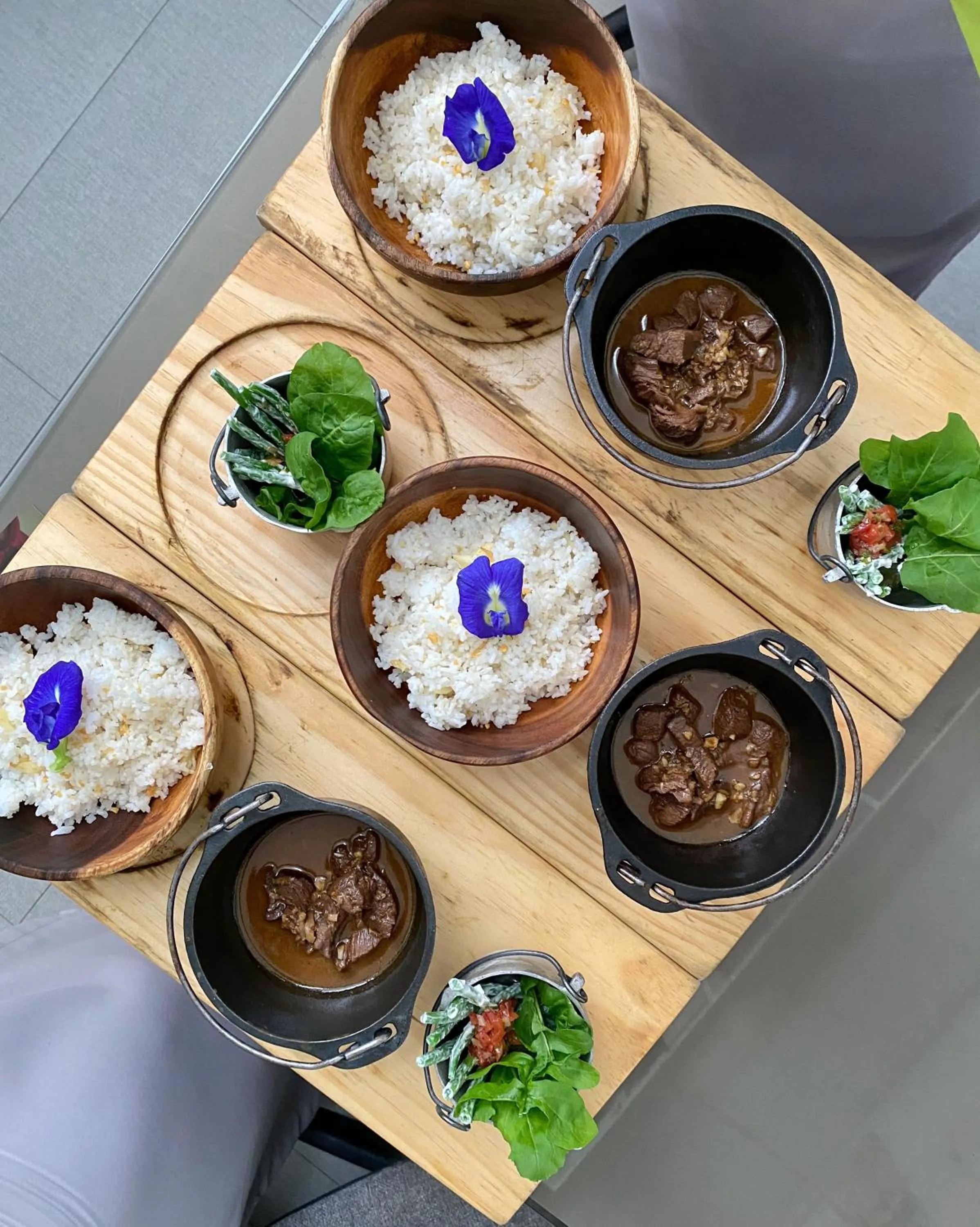 Food in Jony's Beach Resort