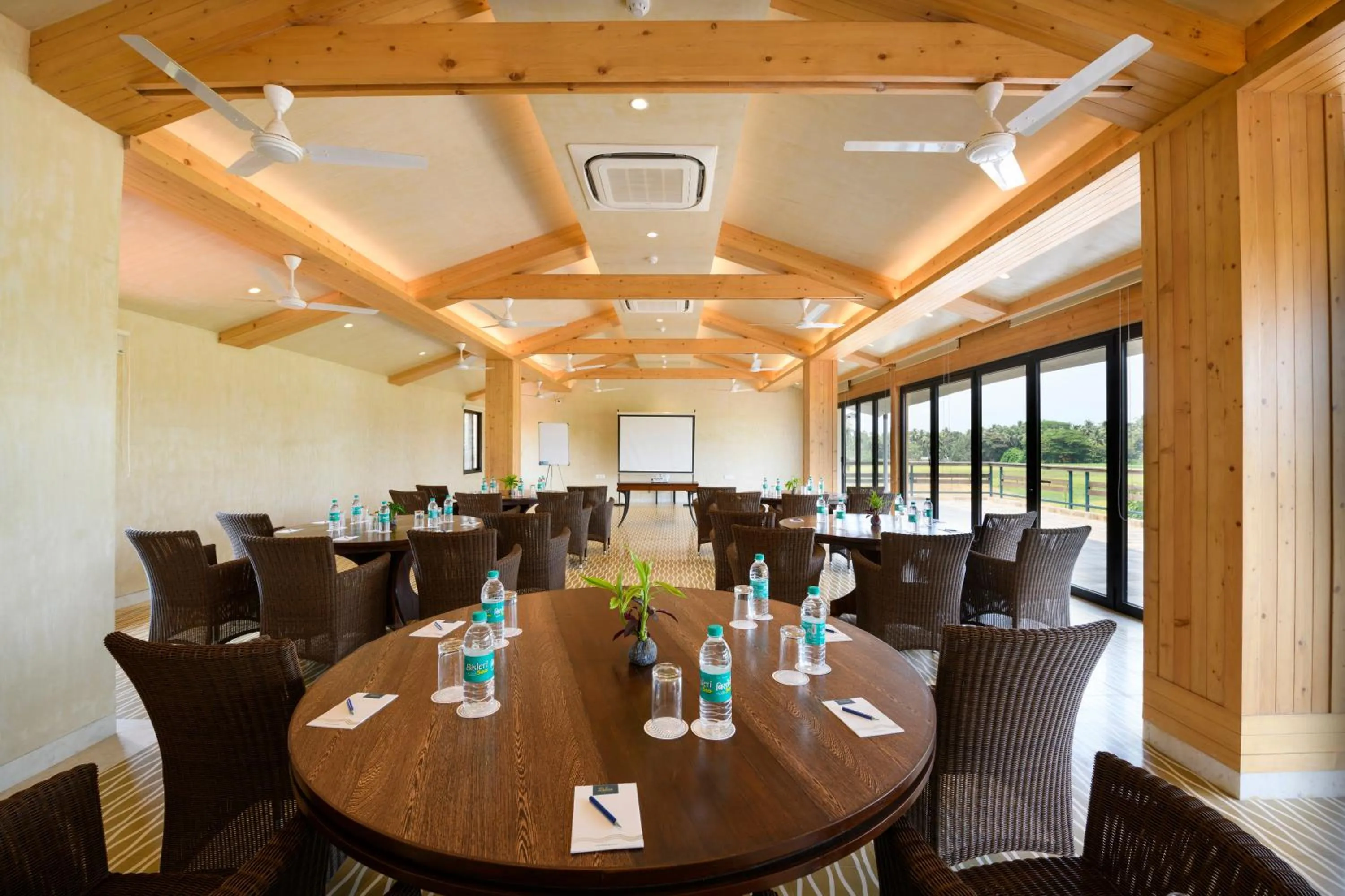 Business facilities in Beleza By The Beach