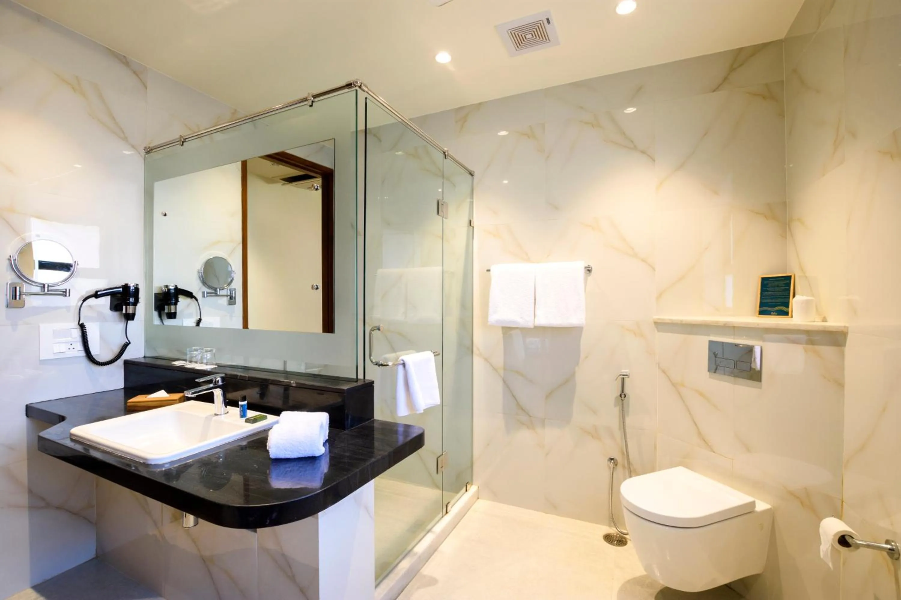 Shower in Beleza By The Beach