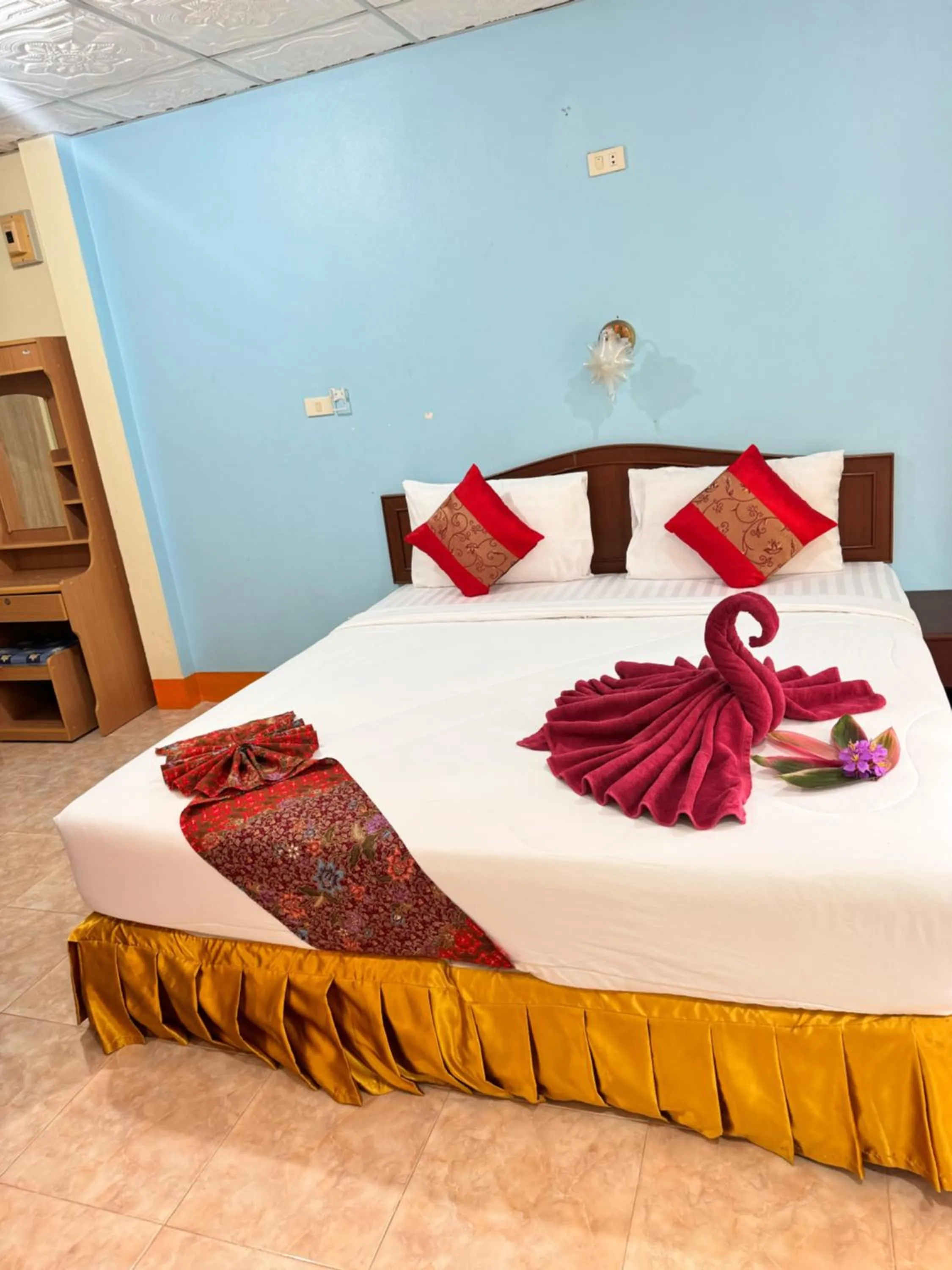 Bed in Rim Khao Resort