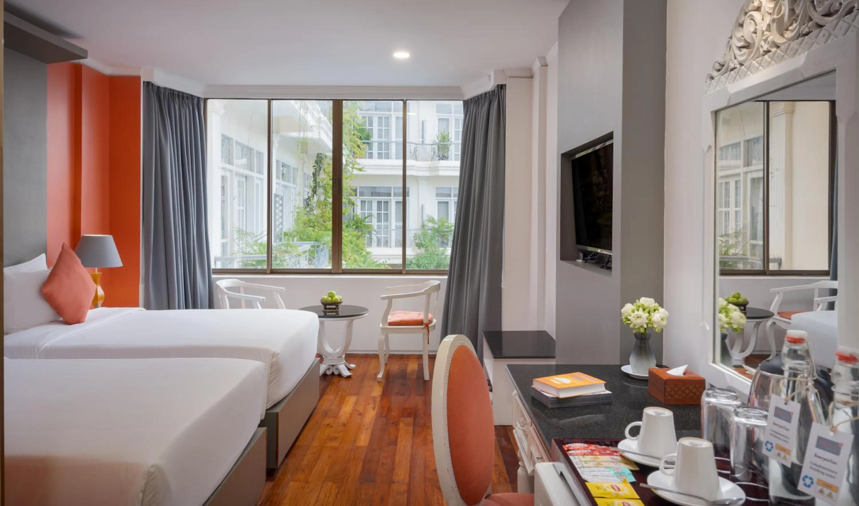 Photo of the whole room, Bed in Memoire Siem Reap Hotel