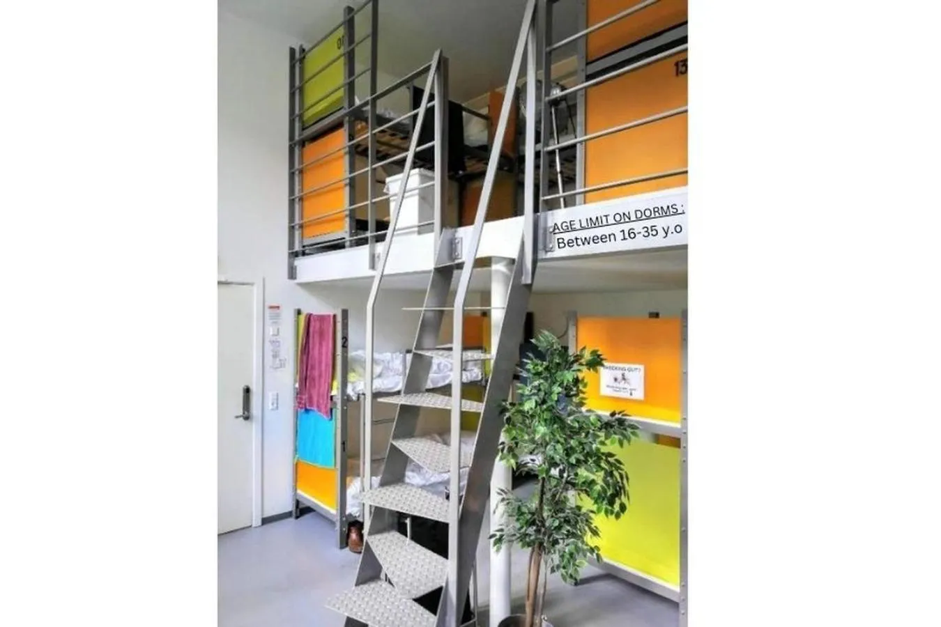 Bedroom, Bed in Sleep in Heaven