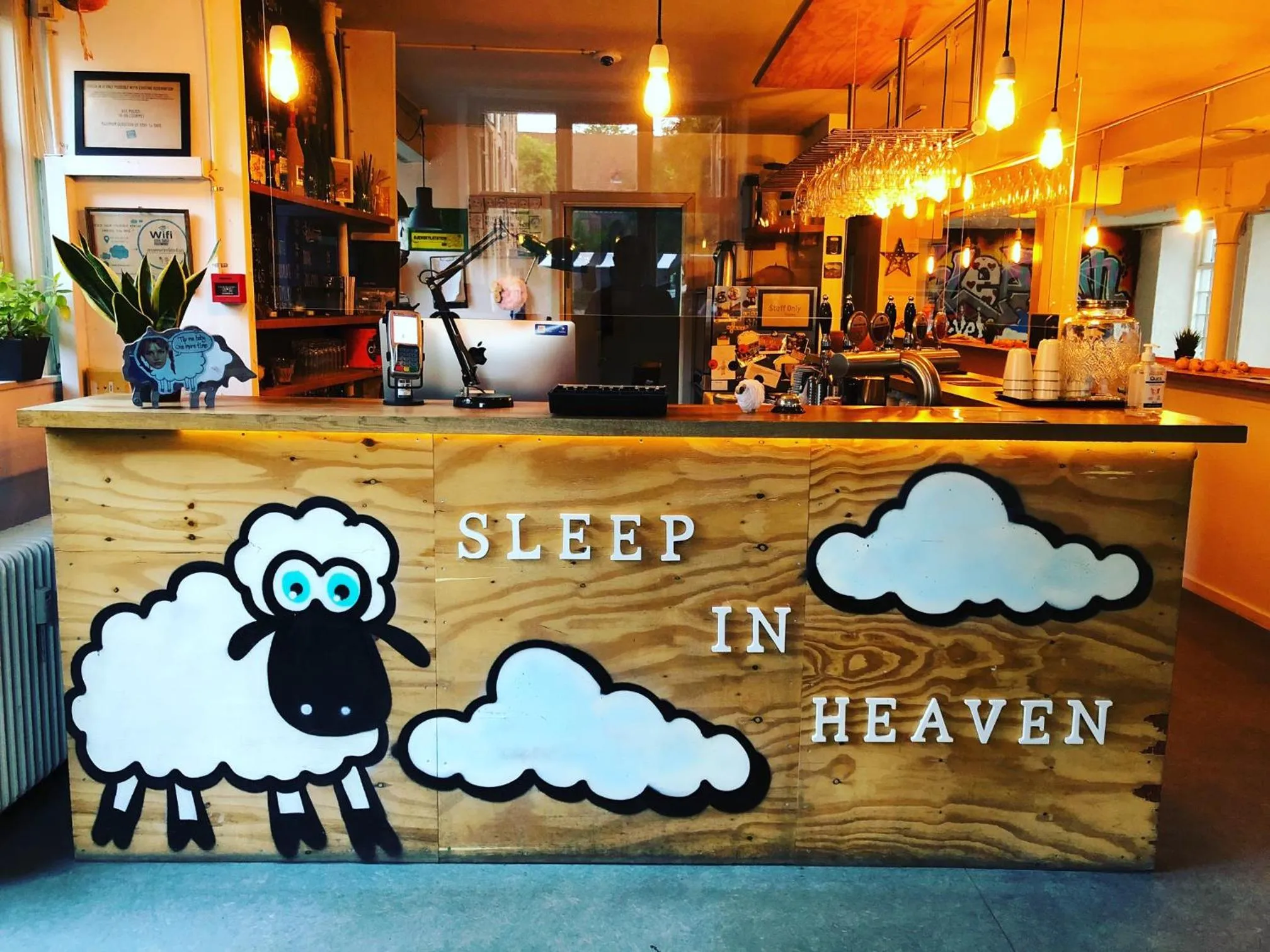Lobby or reception in Sleep in Heaven