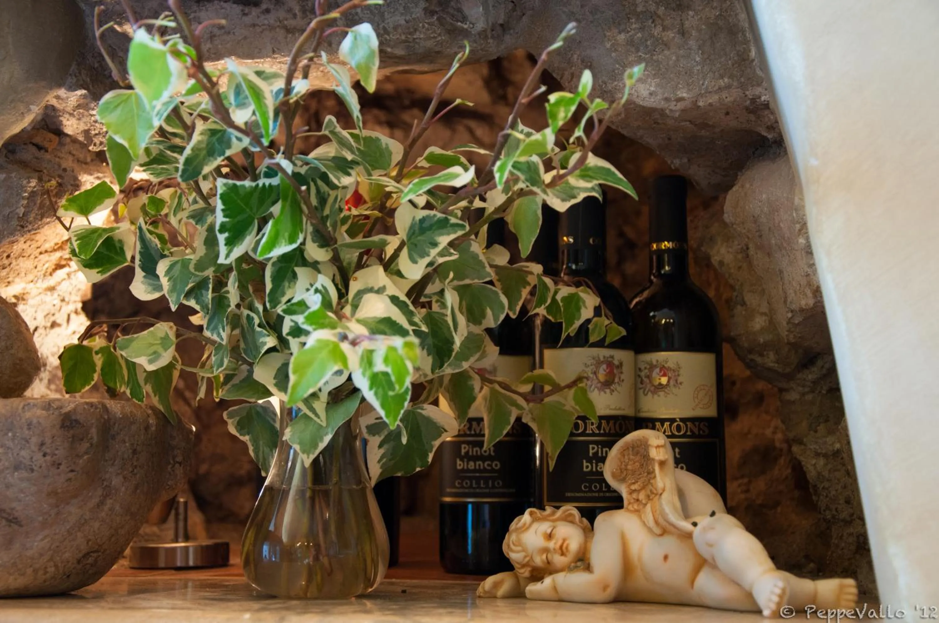 Decorative detail in Locanda dell'Arcangelo