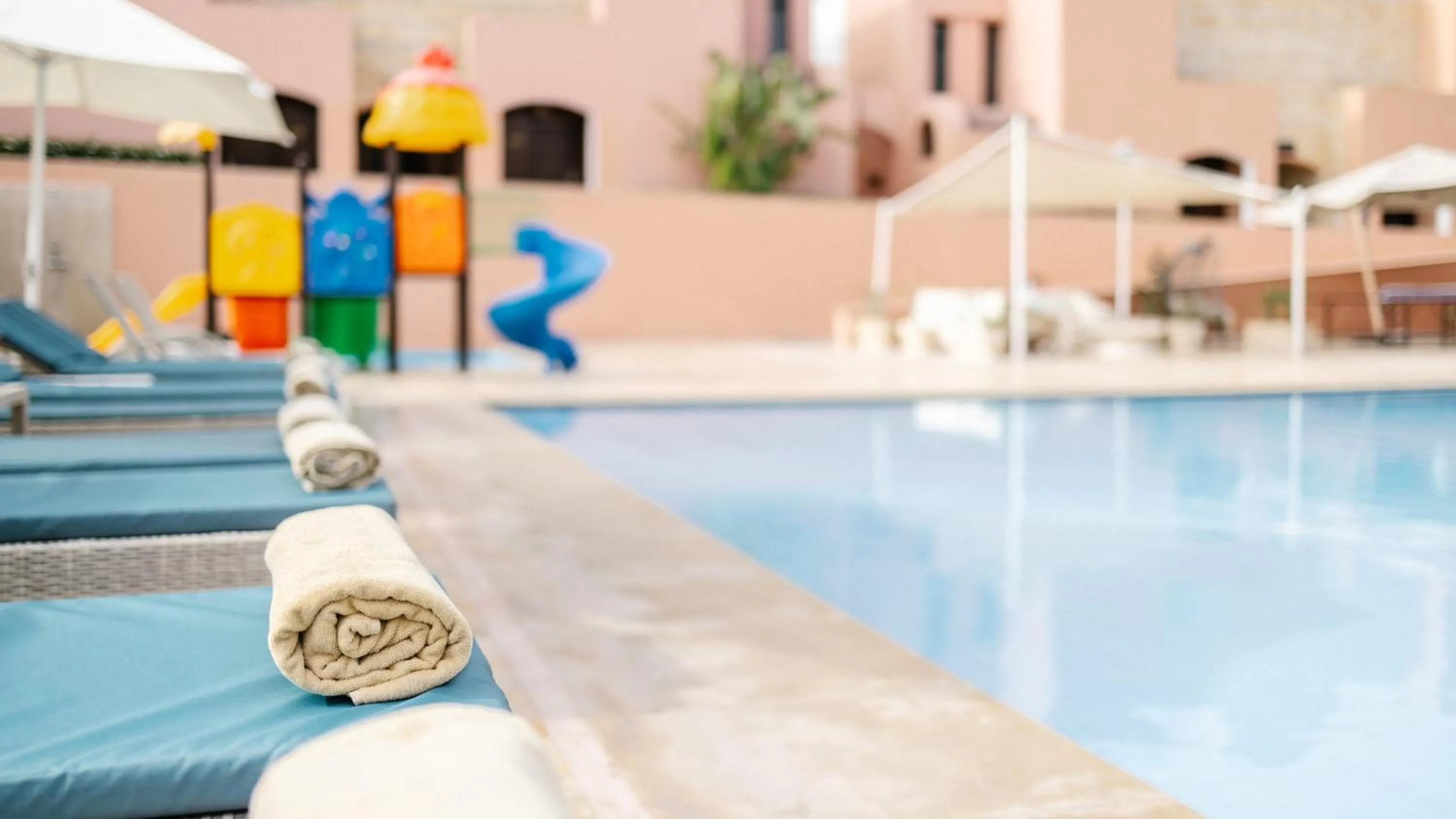 Swimming pool in Hotel Prestige Agadir