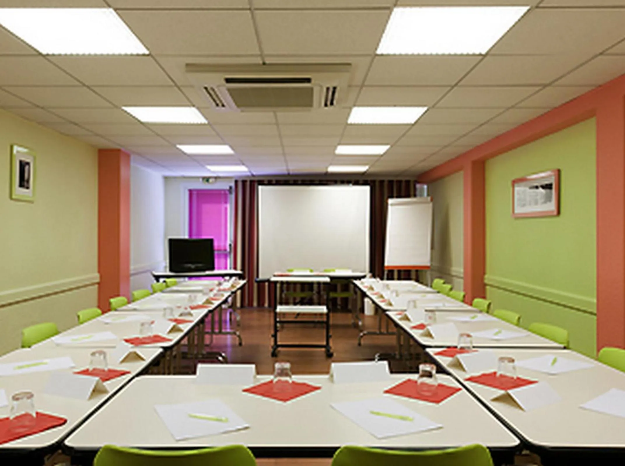 Business facilities in ibis Styles Bourg-en-Bresse Centre