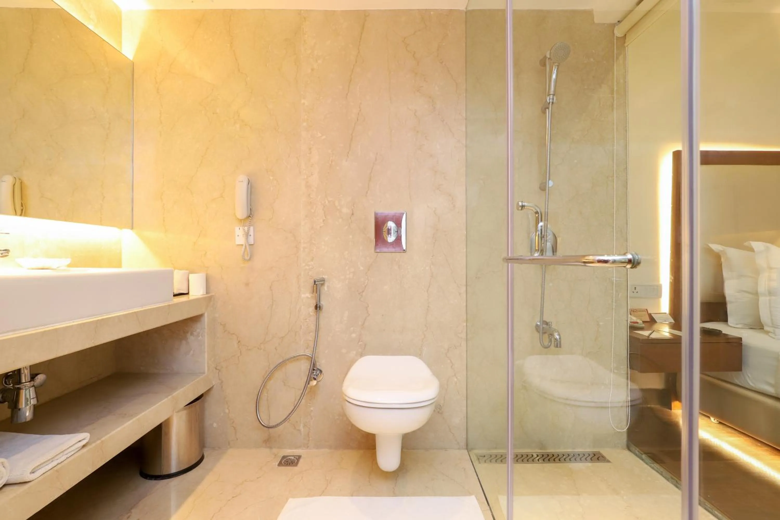 Bathroom in Hotel The Royal Plaza