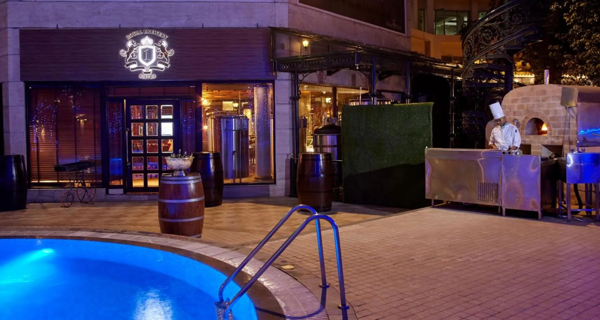 Lounge or bar in Hotel The Royal Plaza